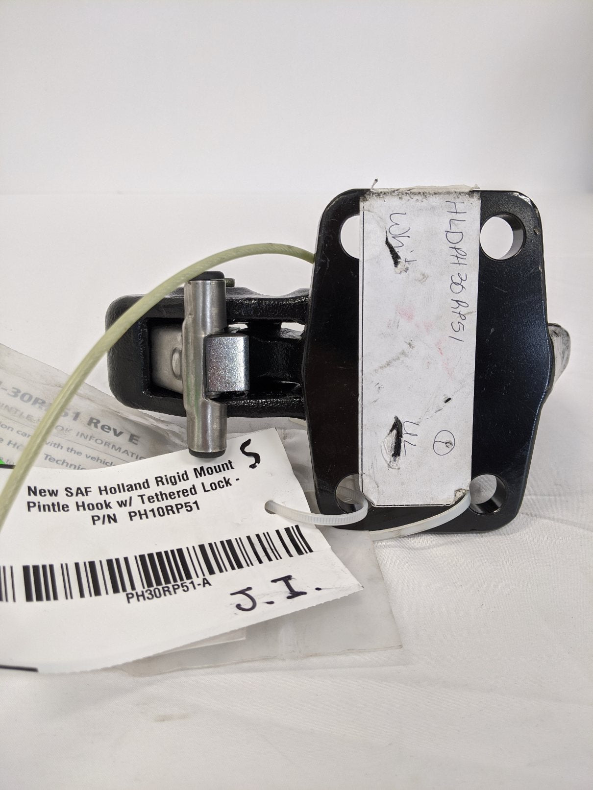 New SAF Holland Rigid Mount Pintle Hook w/ Tethered Lock - P/N  PH30RP51 (10162195824956)