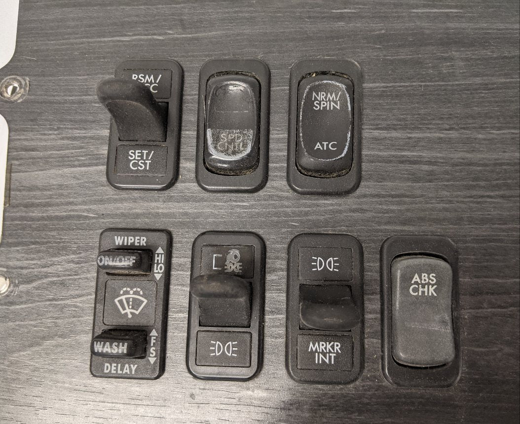 22-45867-010 - Freightliner Instrument Dash Panel (used)