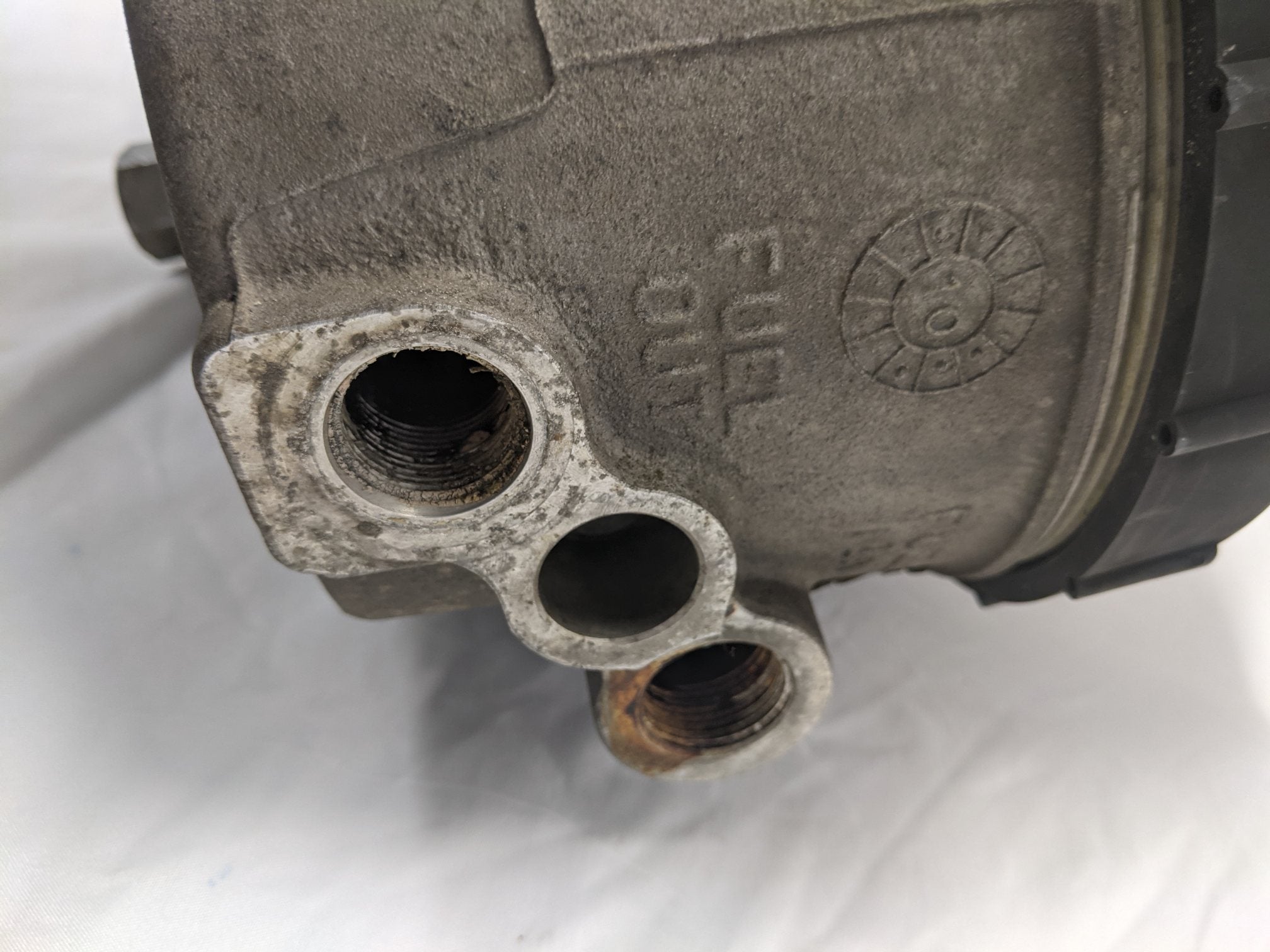 Used Davco 482 Fuel Water Separator Cascadia | 03-37402-000