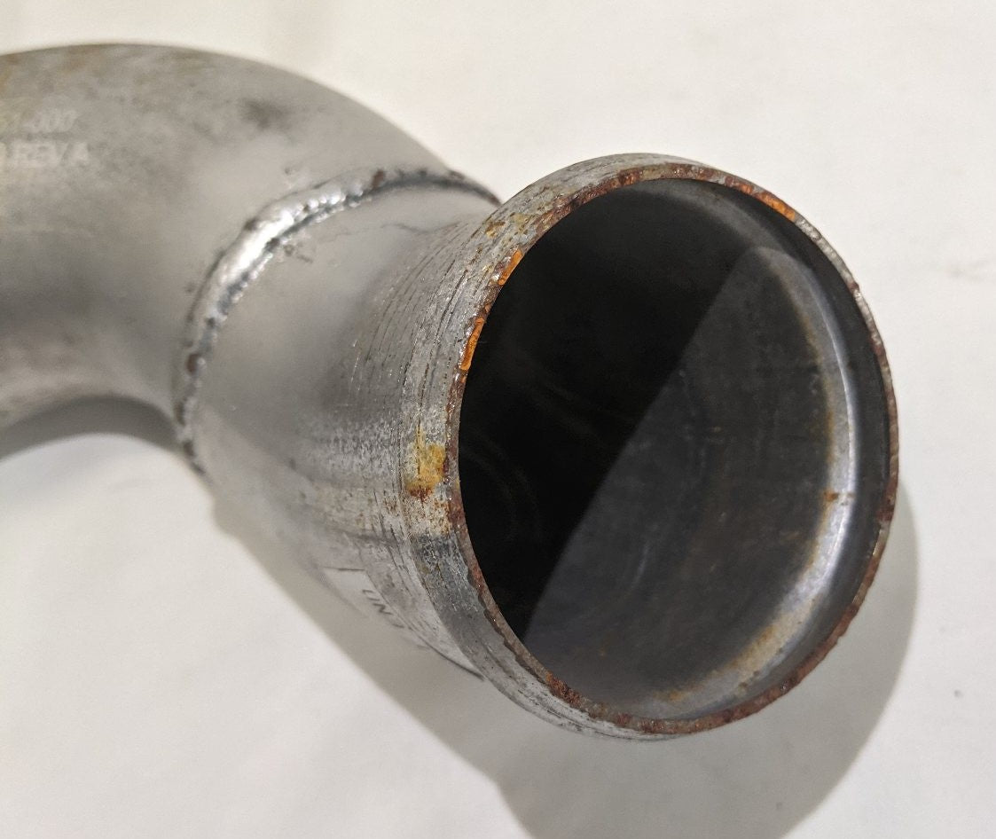 Freightliner RH DD13 Coolant Tube - 05-28951-000