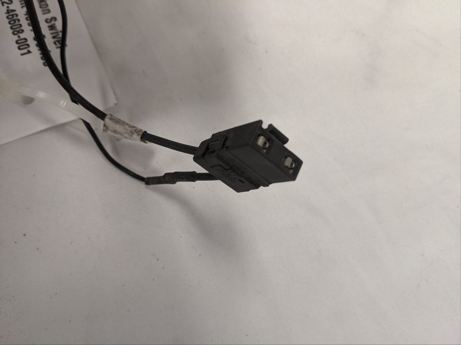 Damaged Grakon Swivel Reading Light 4091 Series - P/N A22-46608-001