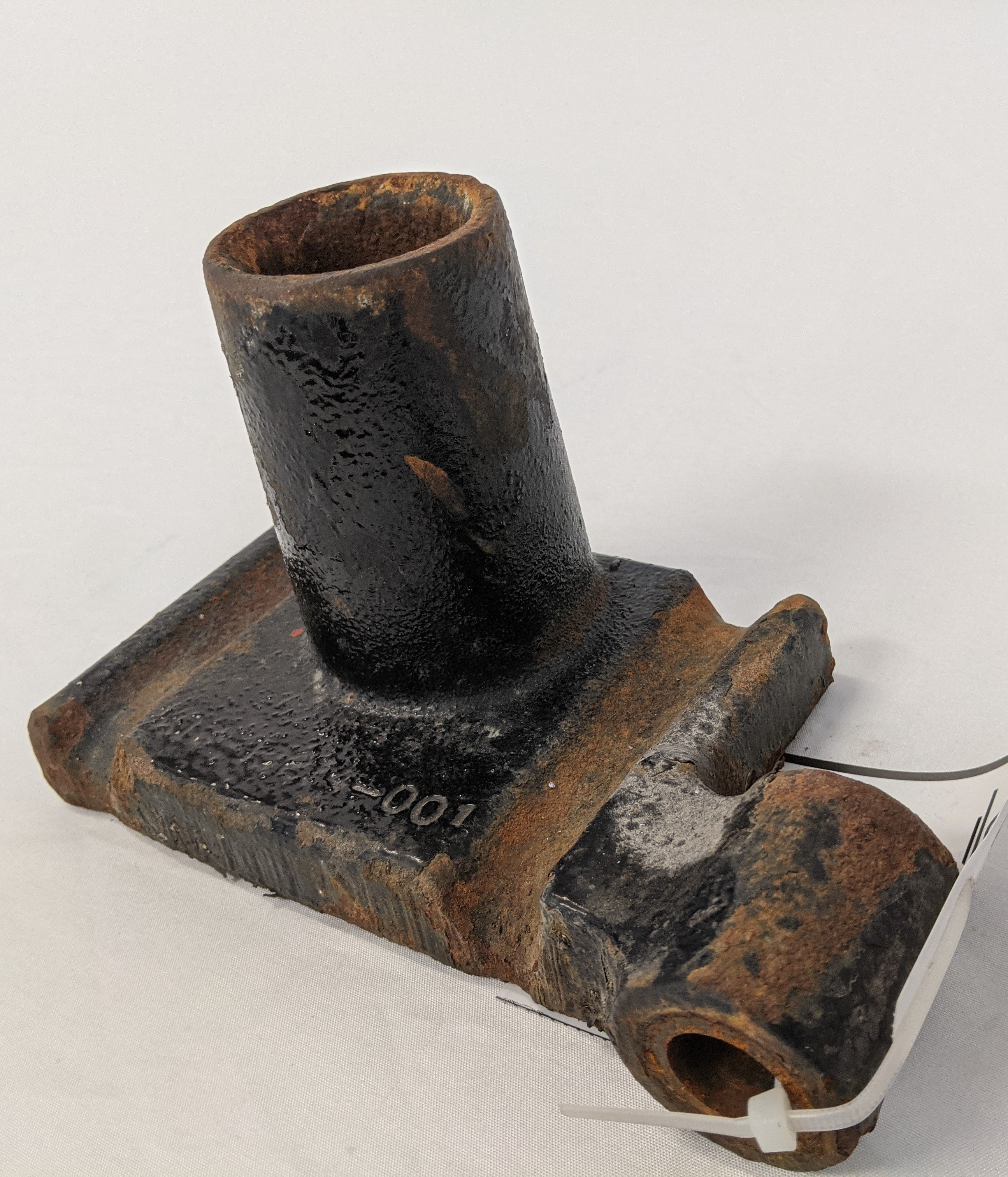 Used Freightliner LH Front Axle Stop Shock Absorption Bracket - P/N 16-15214-001 (10091616436540)