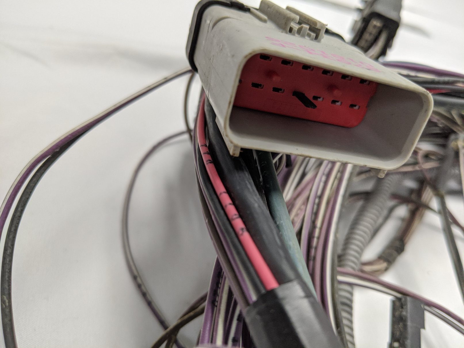 Used Freightliner Cascadia P3 Sleeper Cab Floor Wiring Harness -P/N 06-00001-428