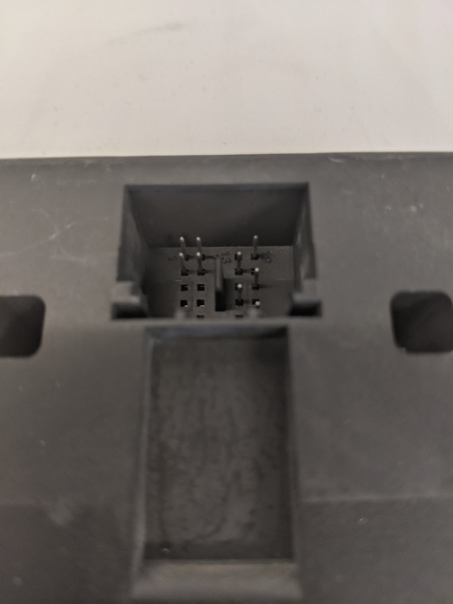 Used Freightliner Central Gateway Multiplexing Control Module -P/N A06-60974-004