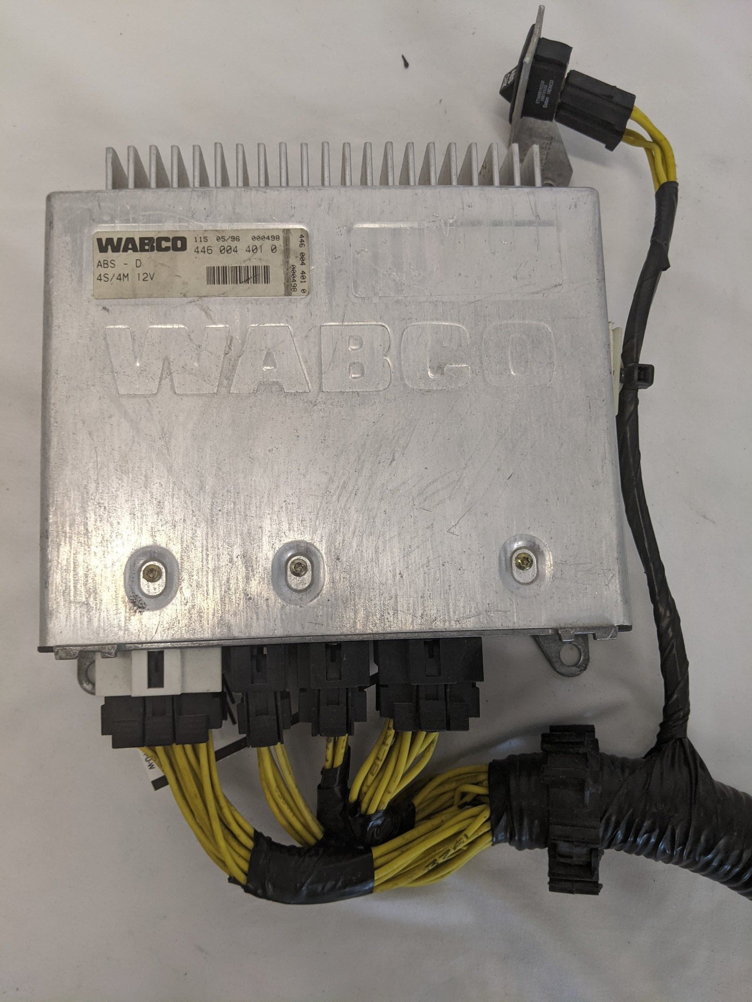 Wabco ABS ECU with Wiring Harness (WAB 446 004 401 0) - Used