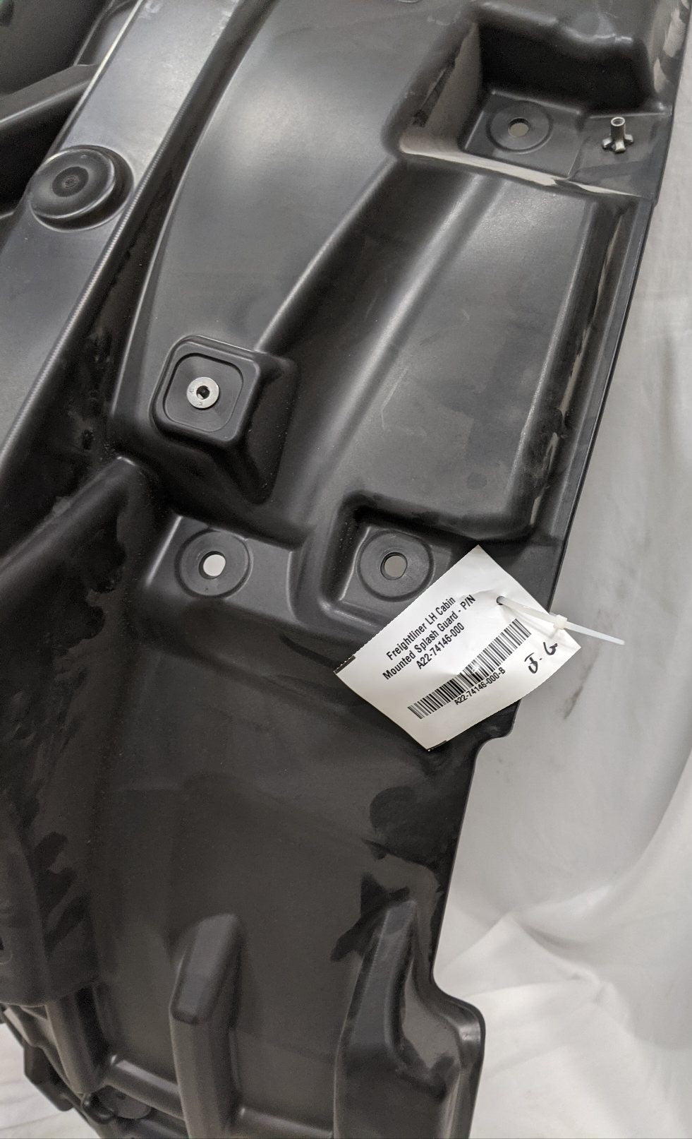 Freightliner LH Cabin Mounted Splash Guard - P/N A22-74146-000