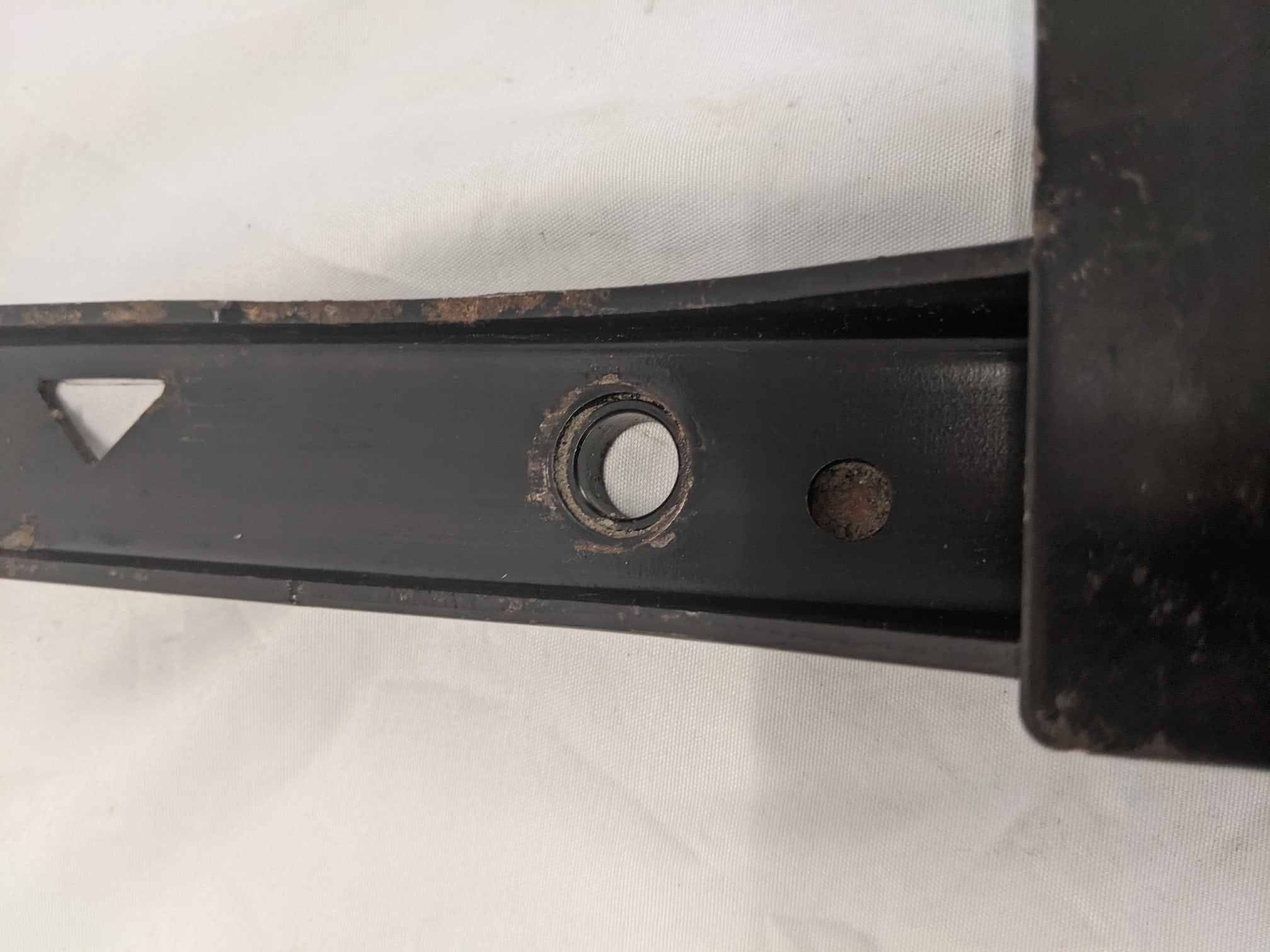 A18-66525-000 - Freightliner Cascadia P3 Lower Seat Riser (Used)