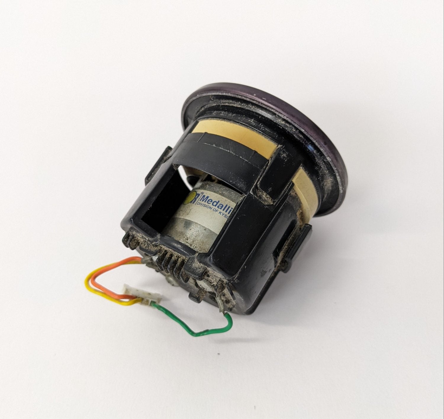 Damaged Freightliner Electromechanical Voltmeter Gauge - P/N 22-46509-000 (10106695483708)