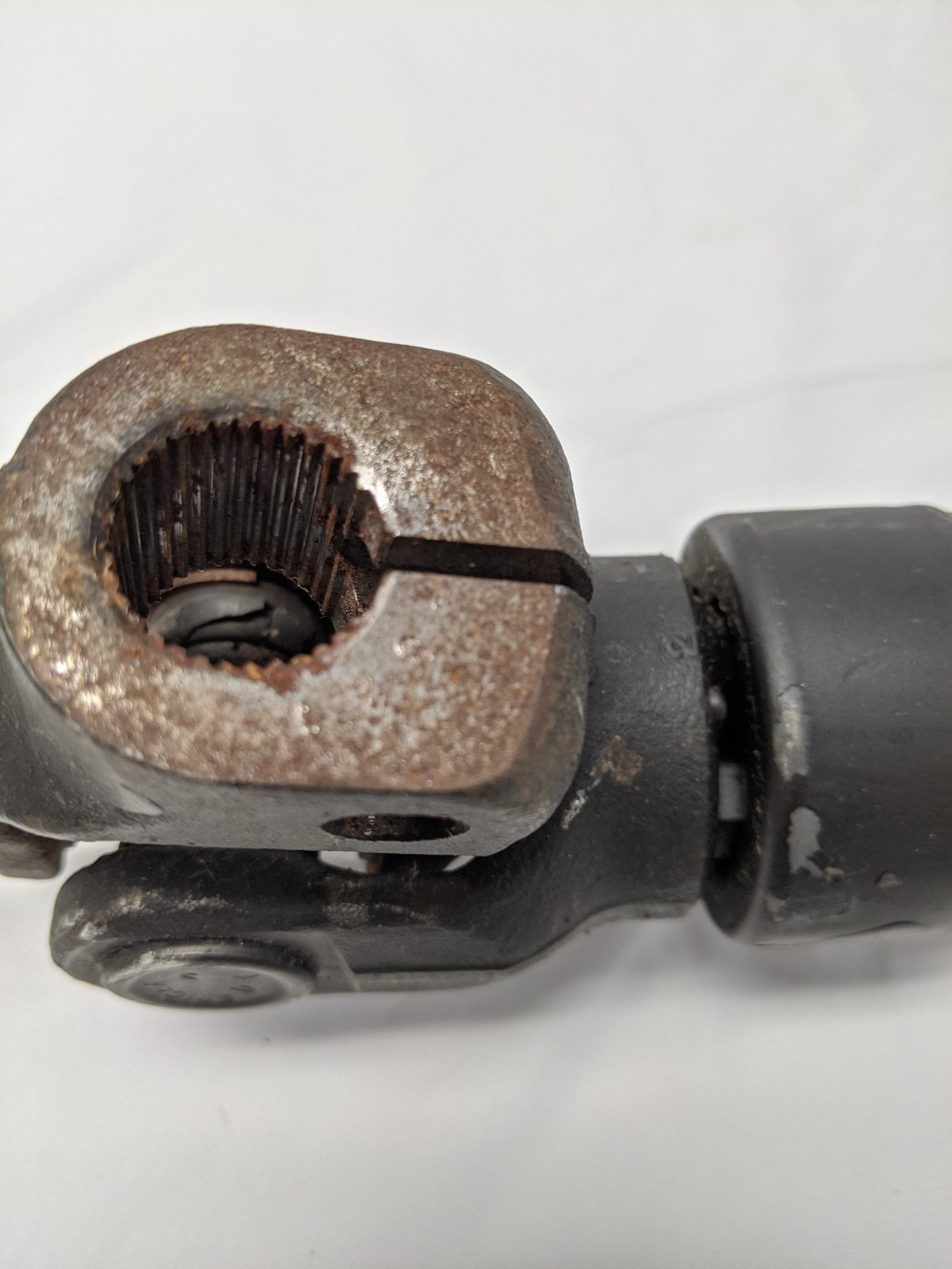 Freightliner Lower Steering Gear Shaft (WWS 38201-3484) - Used