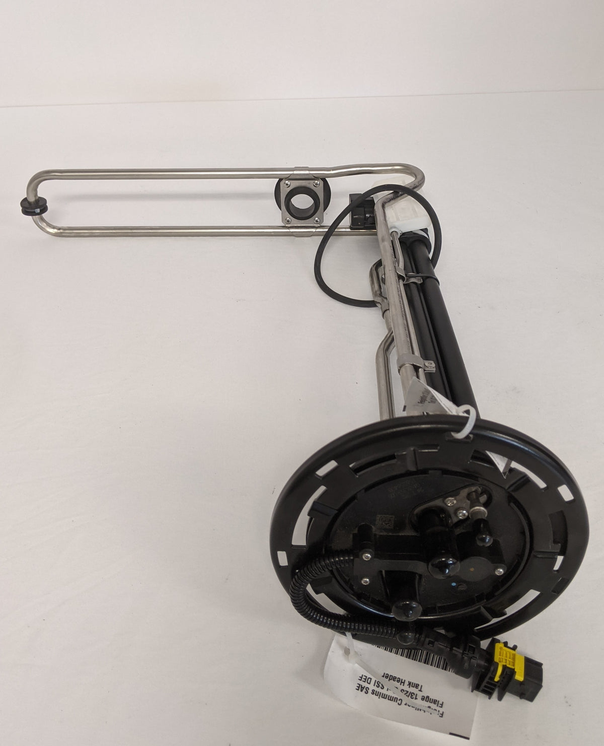 Freightliner 23 Gallon DEF Tank A04-35191-012 & Cummins Header 04-31353-005