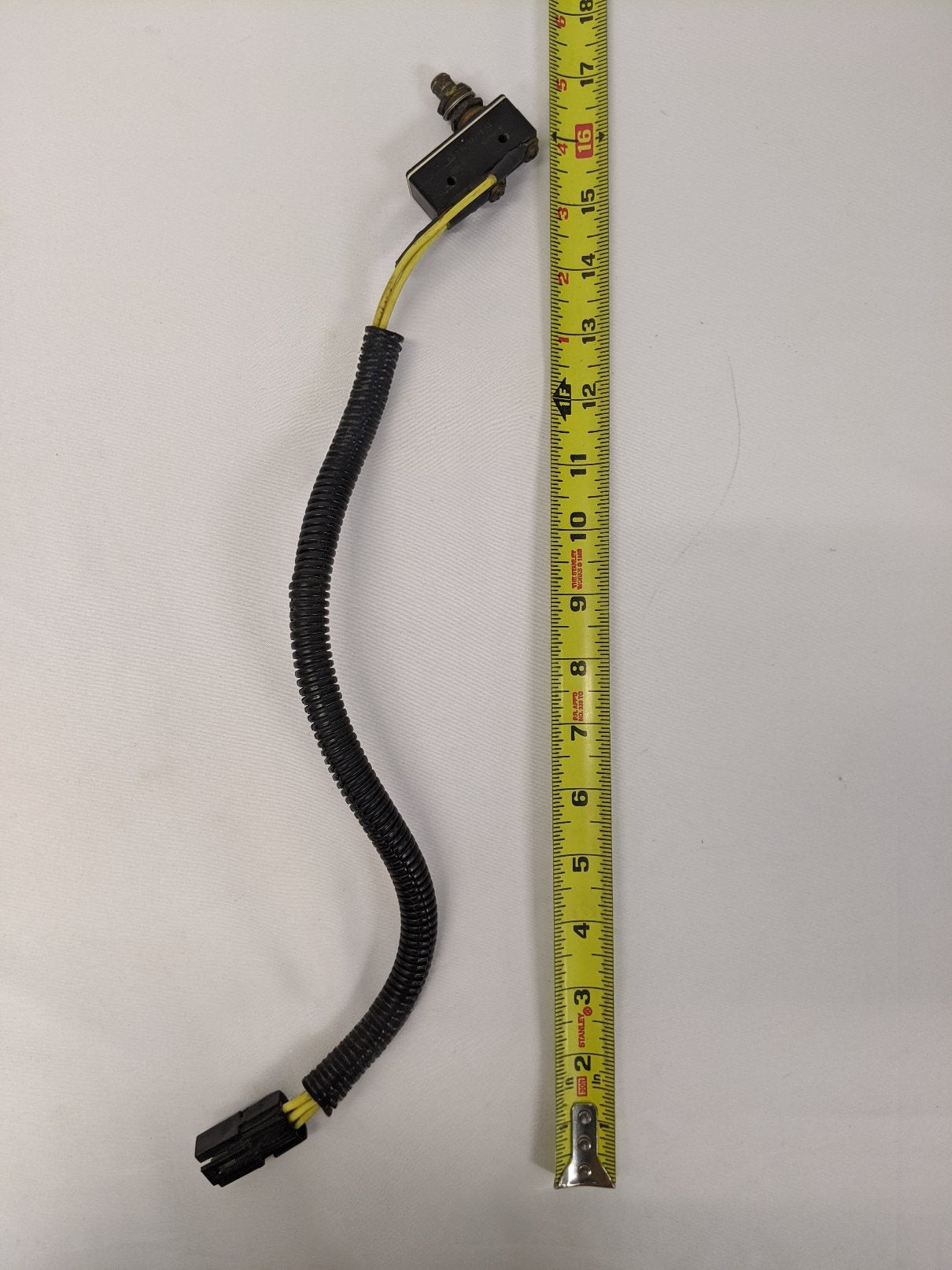 Freightliner Manual Transmission Micro Switch - MIC BZ2RQ722233A2