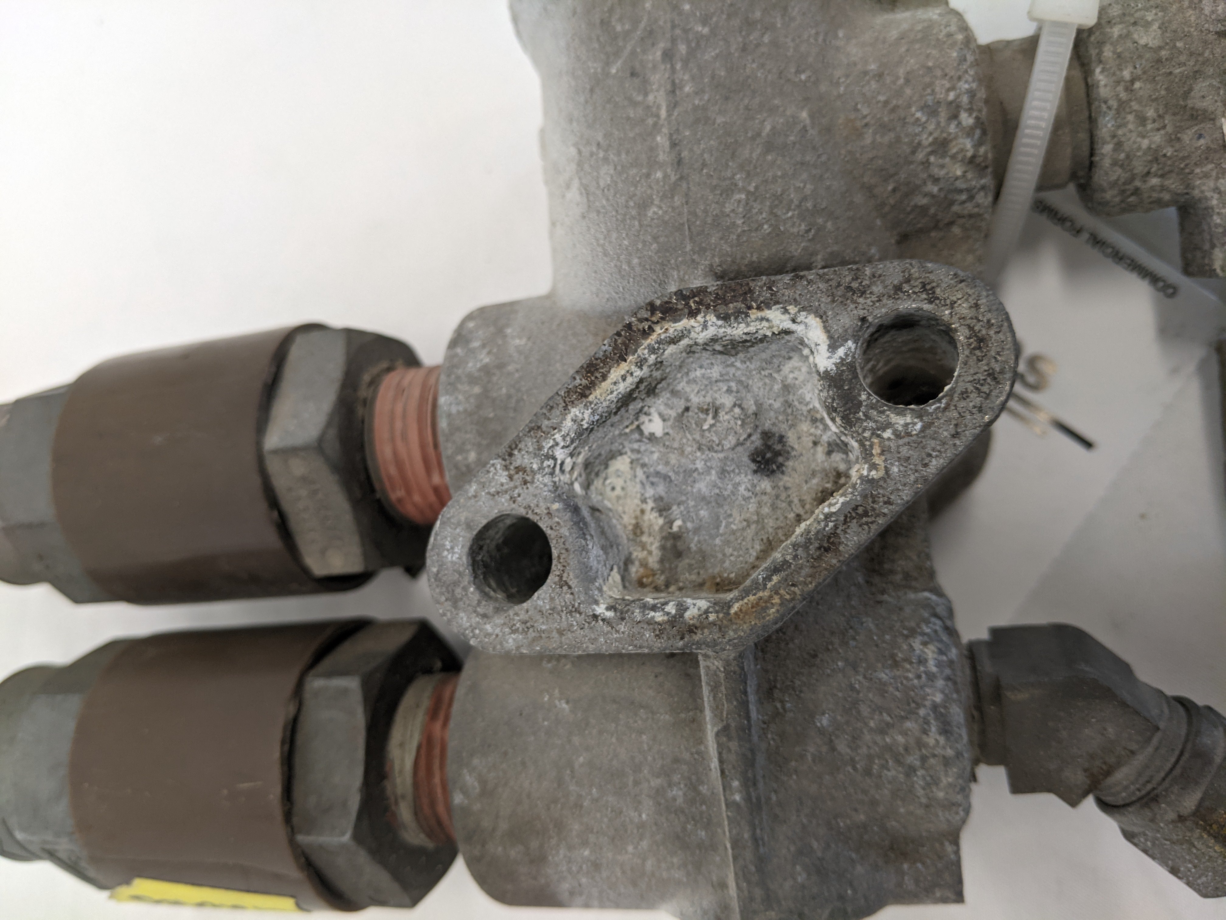 Used Bendix Trailer Valve & Tractor Protection Quick Release Valve -P/N T-243850 (10018174402876)