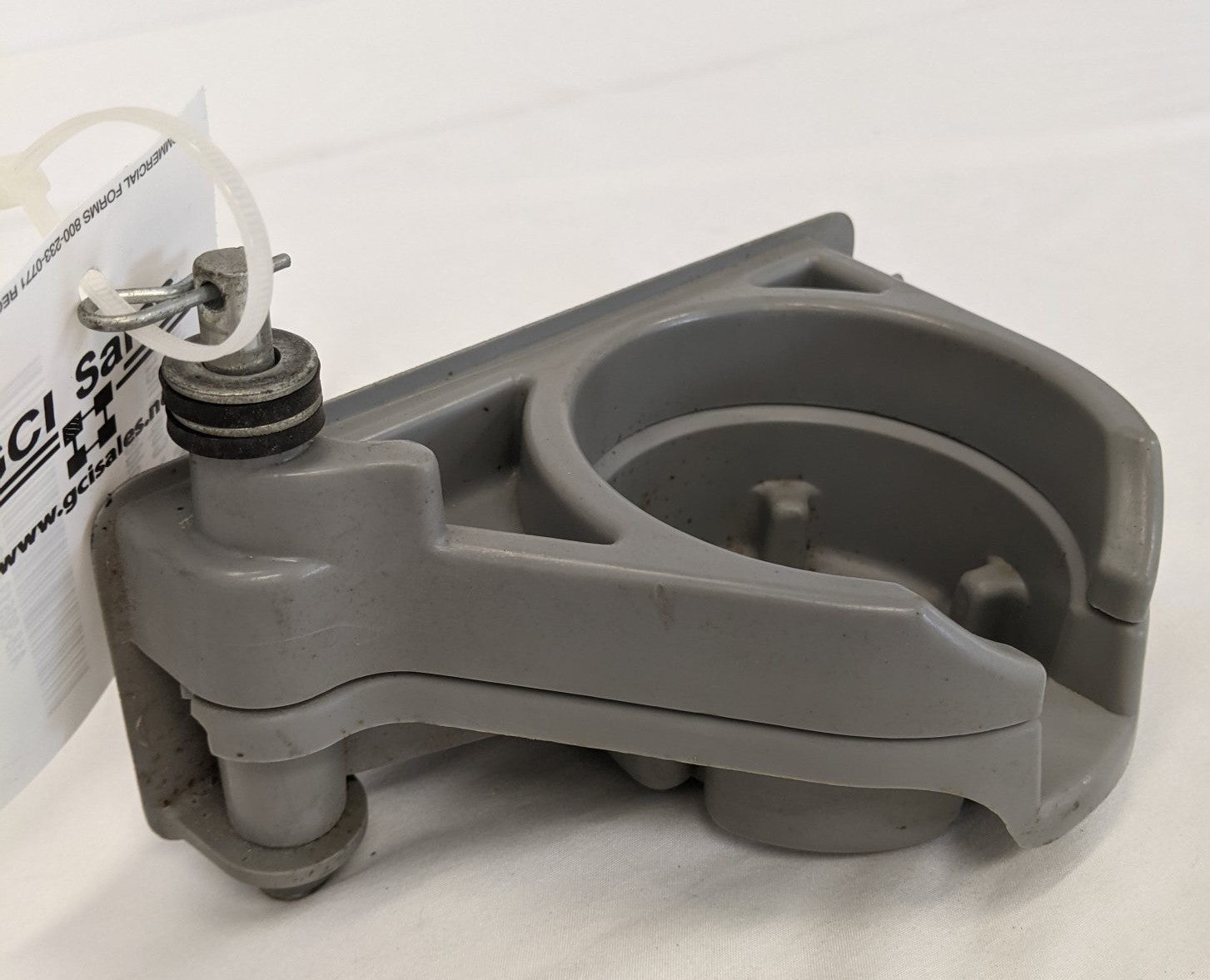 Used Freightliner Columbia Passenger Cup, Thermos Holder - P/N A18-30513-002 (10175076630844)
