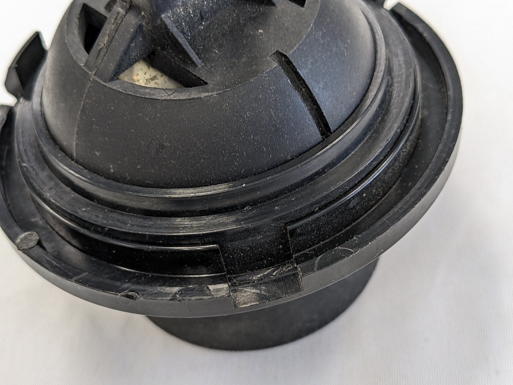 *Lot of 2* *Broken Mounting Tabs* Freightliner Reading Light - P/N A22-35589-000