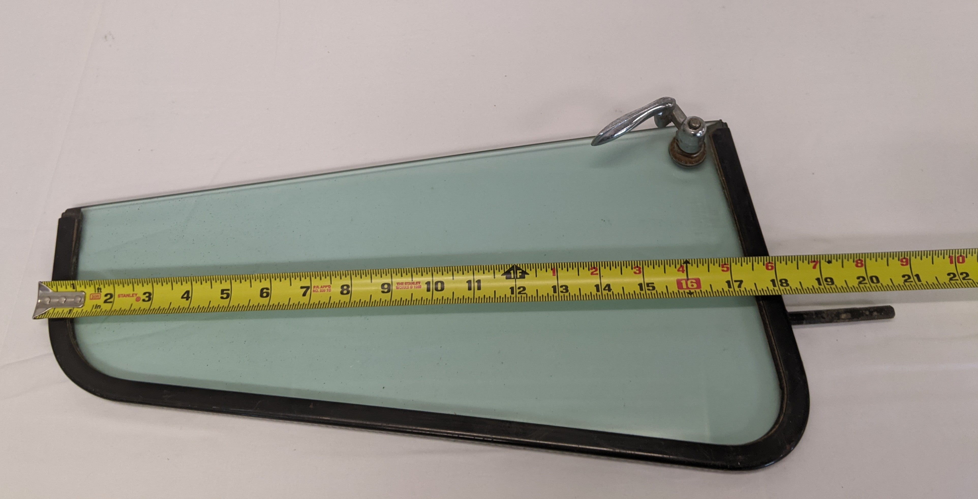Used Freightliner FLD Classic RH Tinted Vent Window - P/N A18-17428-003 (10090903011644)