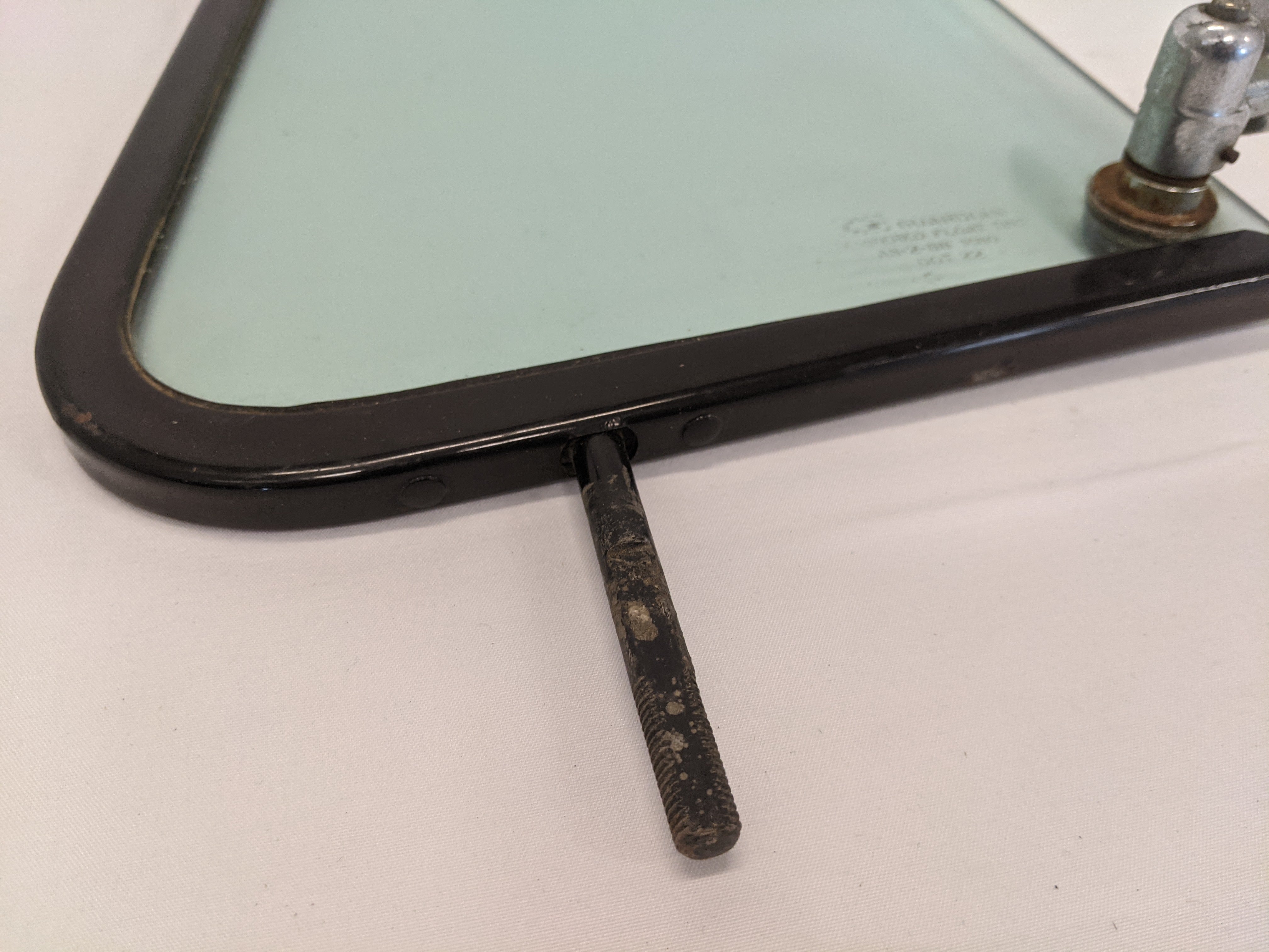 Used Freightliner FLD Classic RH Tinted Vent Window - P/N A18-17428-003 (10090903011644)