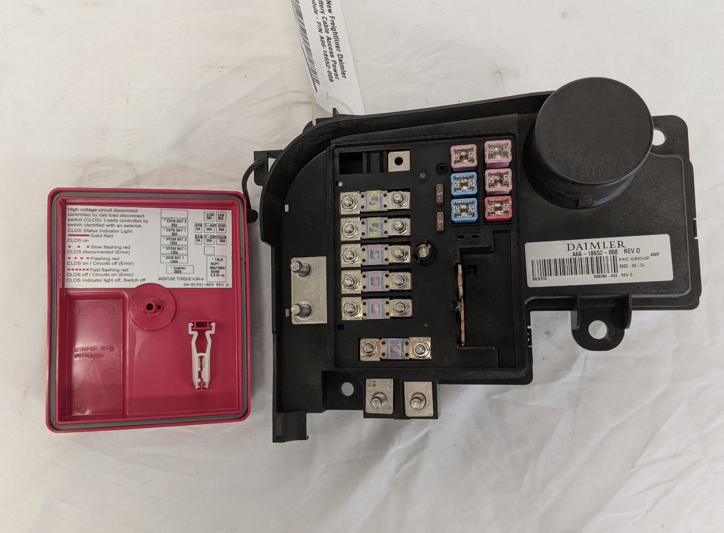 New Freightliner Daimler Battery Cable Access Power Module - P/N A66-18652-008 (10168424956220)