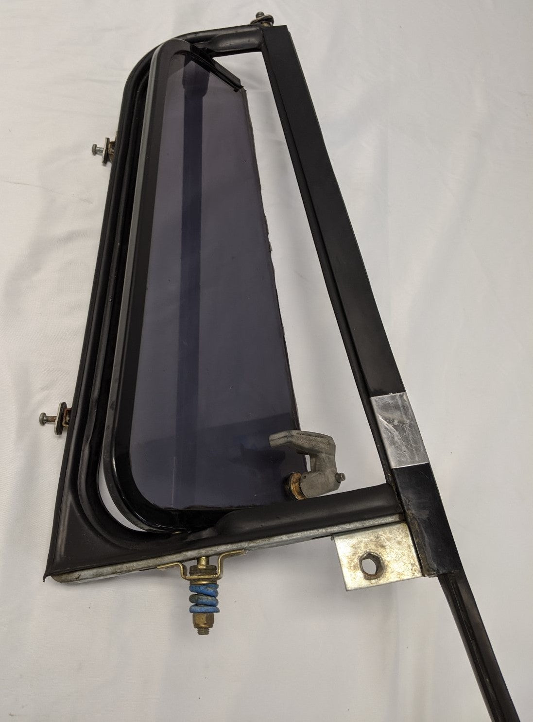 Used Freightliner FLD Classic RH Tinted Vent Window - P/N A18-17428-007