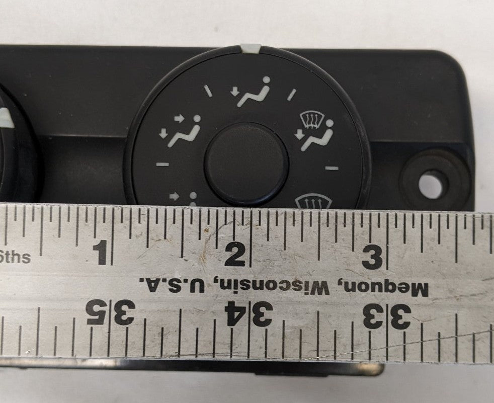 Damaged Freightliner Cascadia HVAC Control A22-60645-100 No Aux