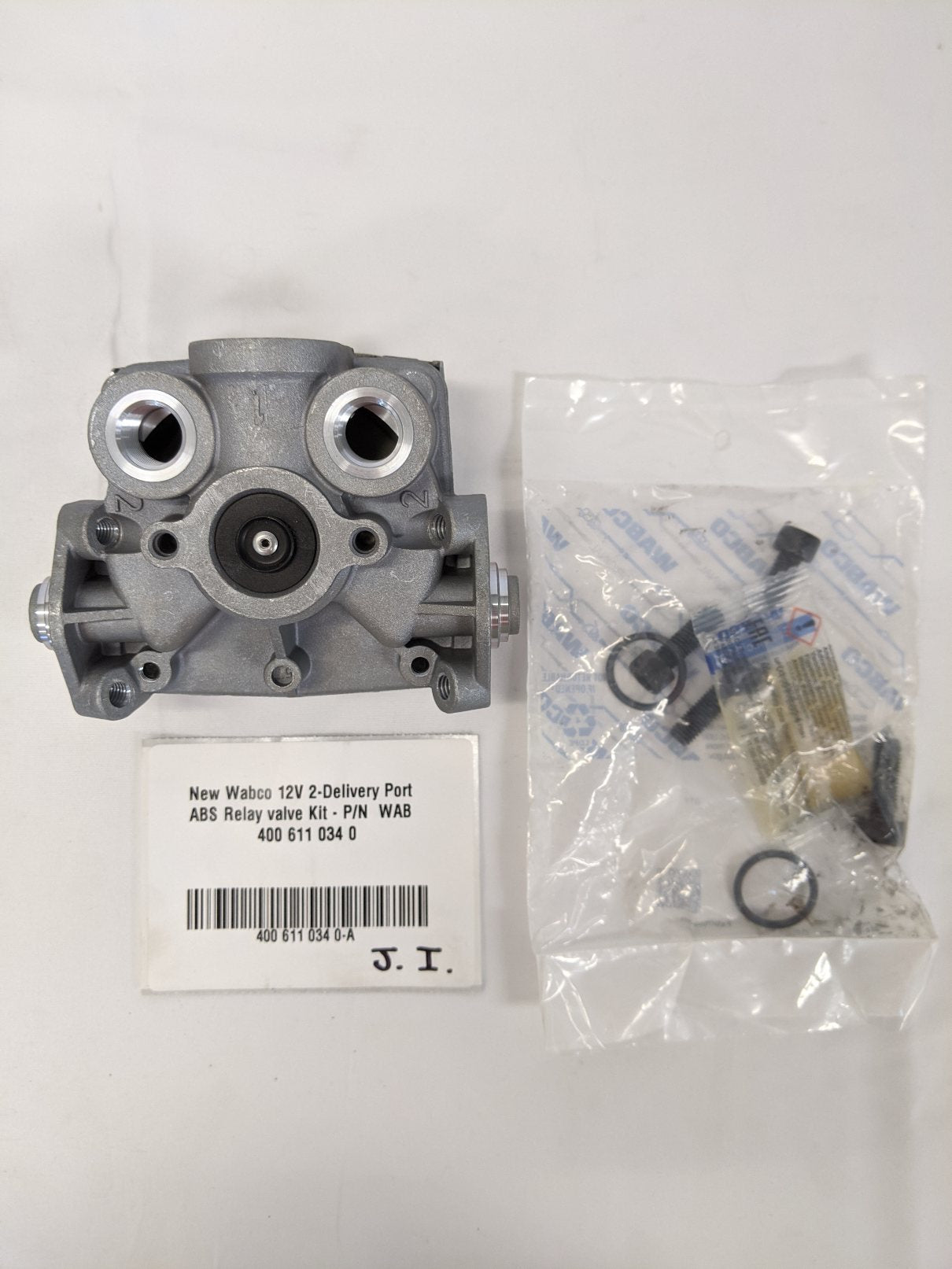 New Wabco 12V 2-Delivery Port ABS Relay valve Kit - P/N  WAB 400 611 034 0 (10157608960316)