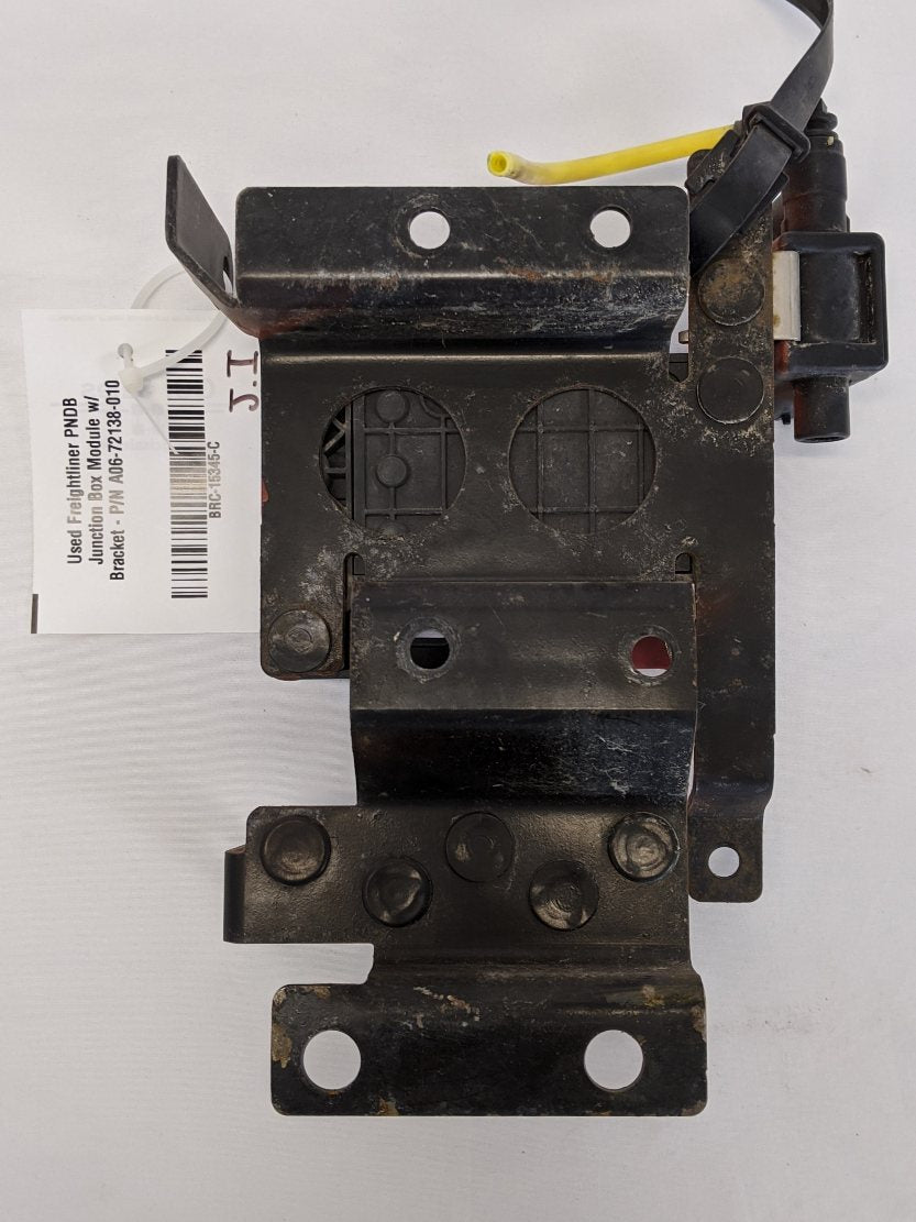 Used Freightliner PNDB Junction Box Module w/ Bracket - P/N A06-72138-010