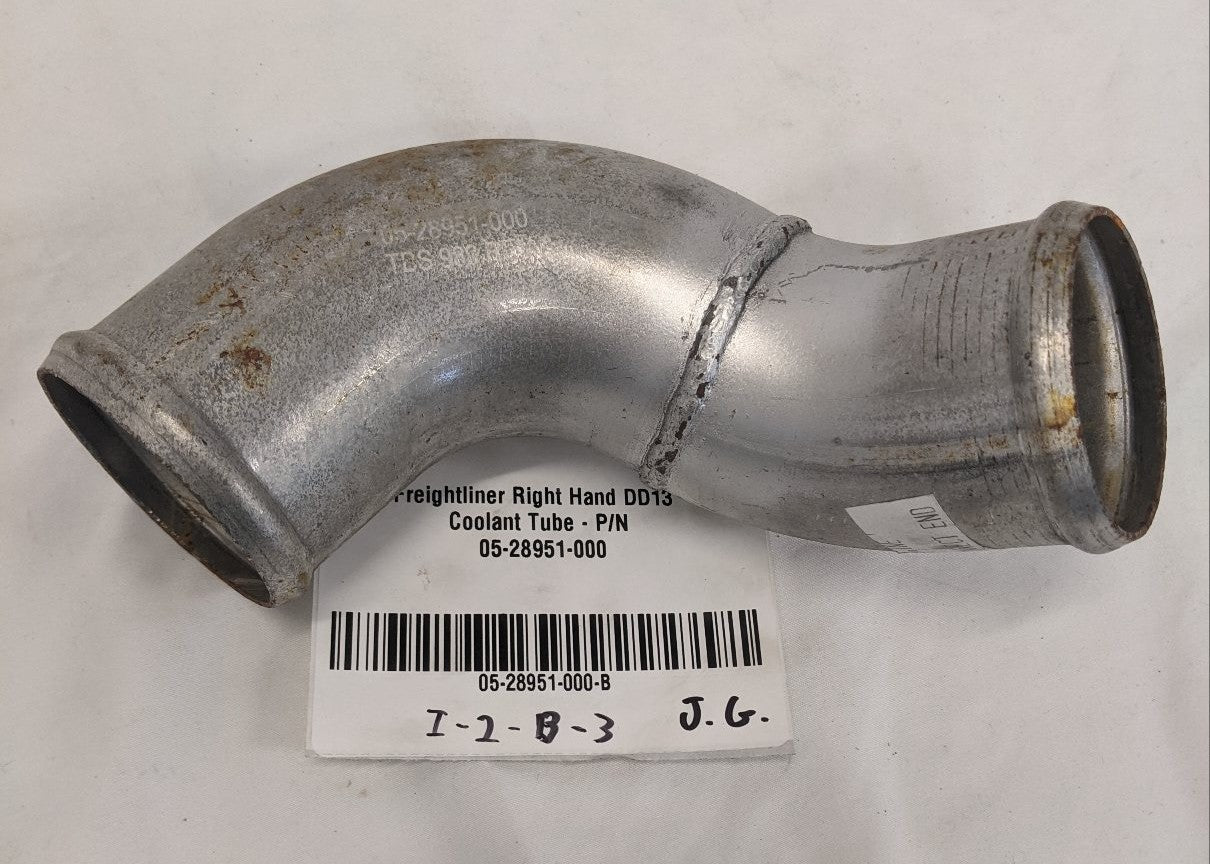 Freightliner RH DD13 Coolant Tube - 05-28951-000