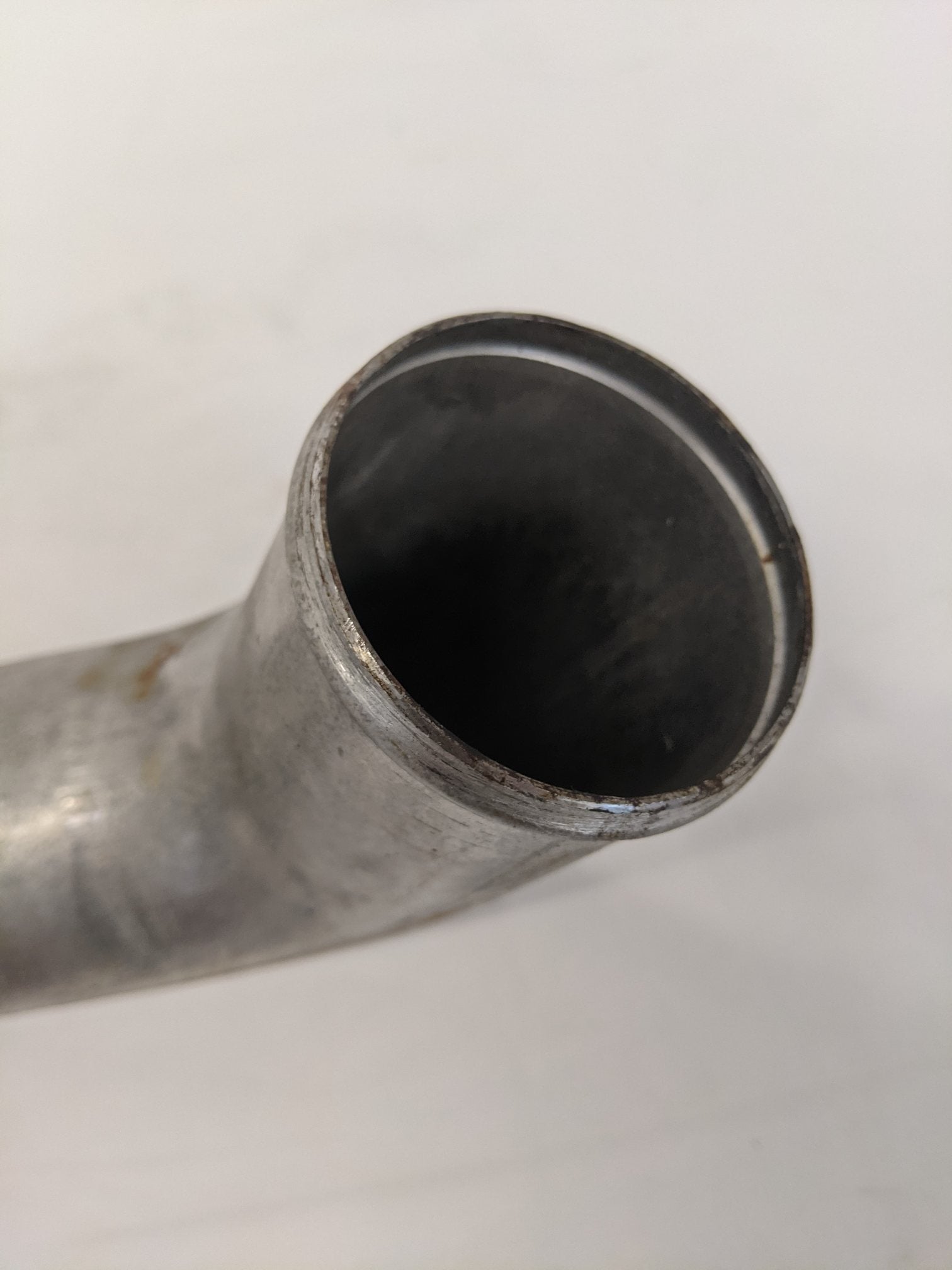 Freightliner Western Star Upper DD13 Coolant Tube - P/N 05-21762-000