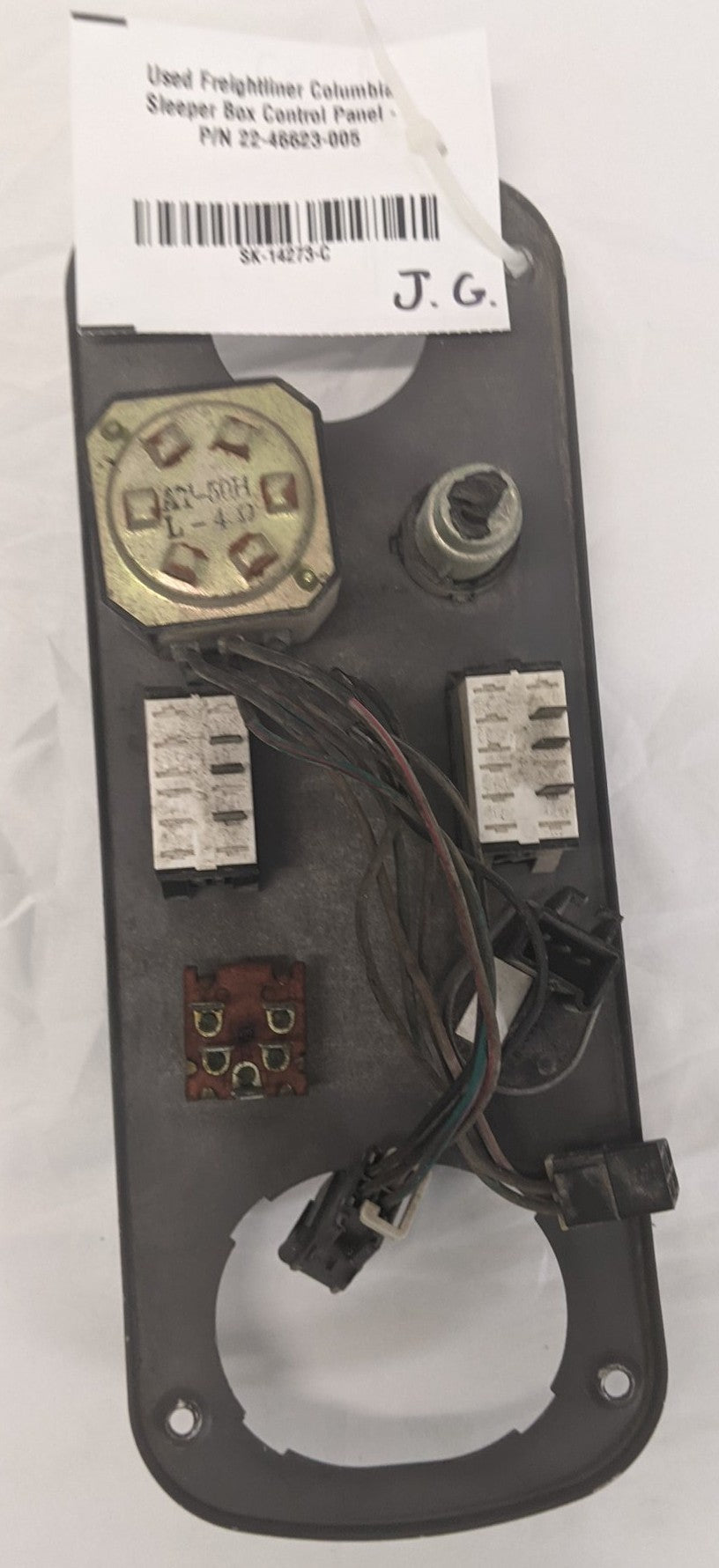 Used Freightliner Columbia Sleeper Box Control Panel - P/N 22-46623-005