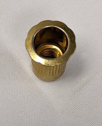 *Lot of 100* 1/4"-20 Large Flange Steel Yellow Zinc Plated Ribbed Rivet Nuts
