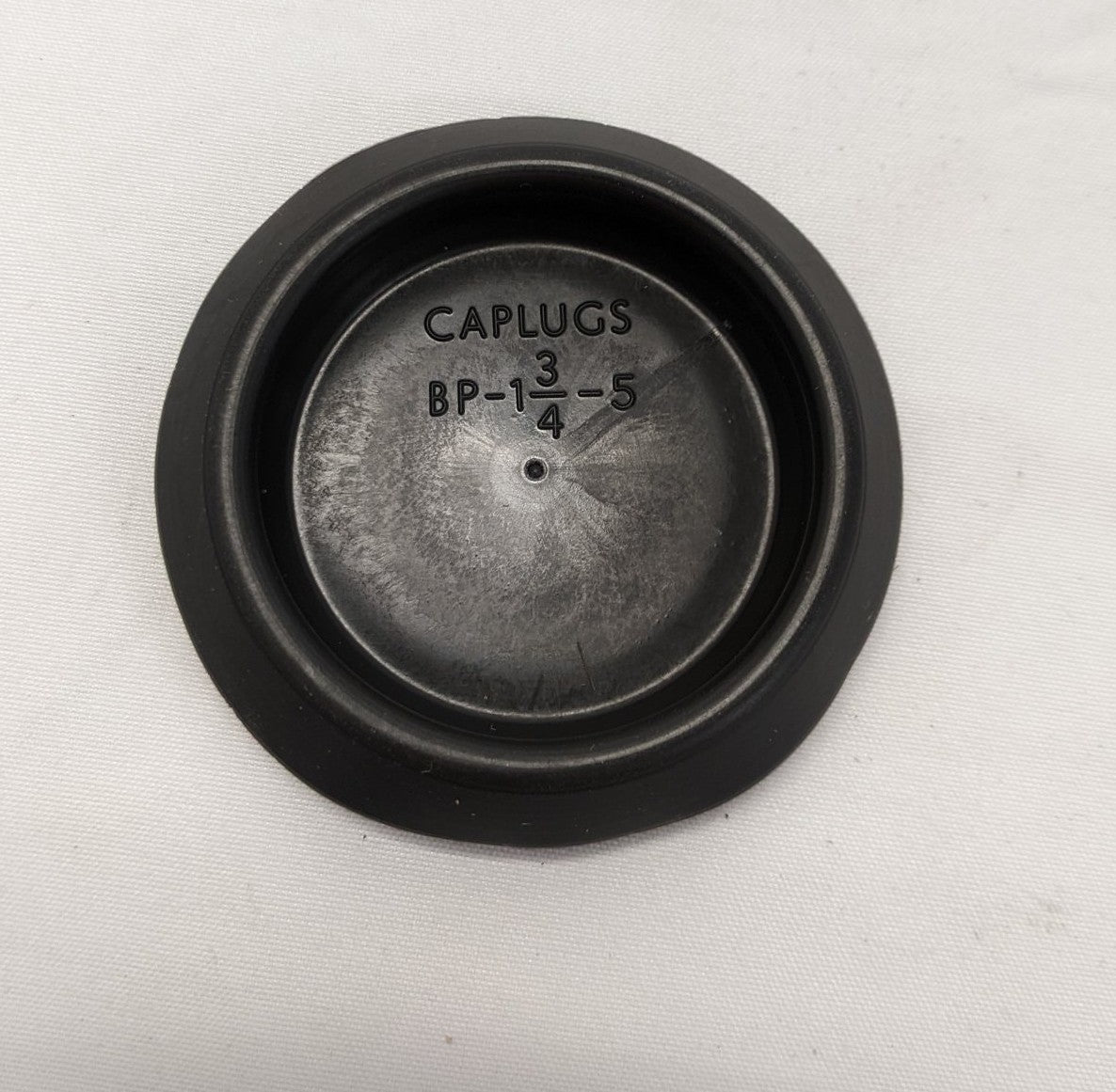 *Lot of 100* New Caplugs 1-3/4" Plastic Body Plug - 2189098