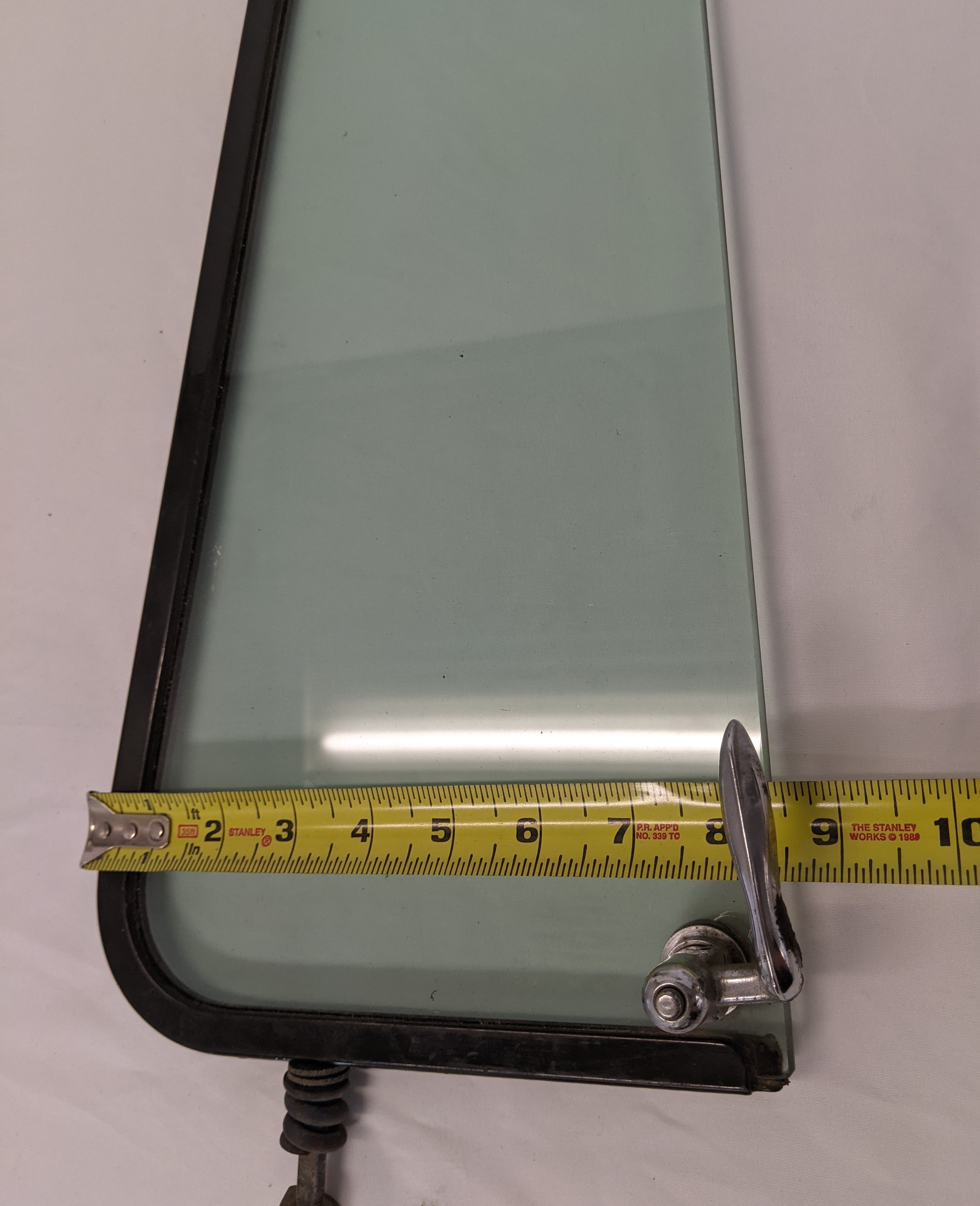 Used Freightliner FLD Classic RH Tinted Vent Window - A18-17428-003 (10115830808892)