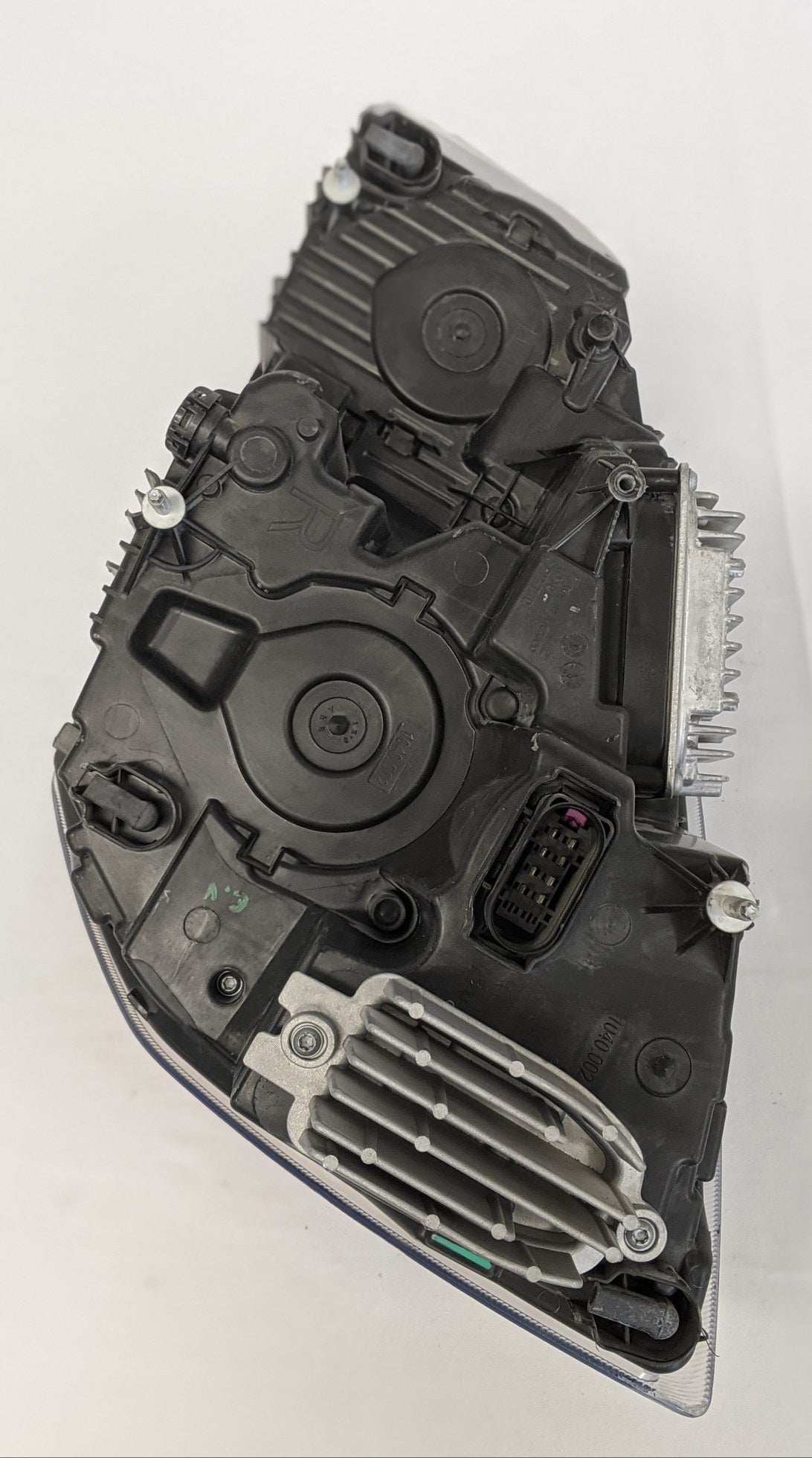 Damaged Freightliner Cascadia P4 RH LED Headlight - P/N A66-01405-003 (9208930206012)