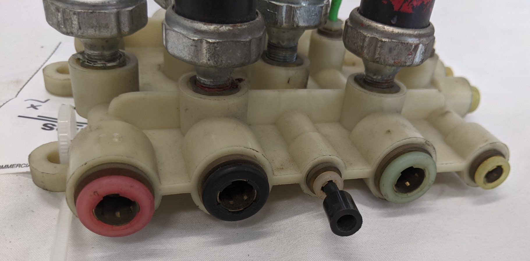 Used Freightliner Air Switch Manifold Block w/ Air Switches - P/N A12-14736-001 (10175173034300)