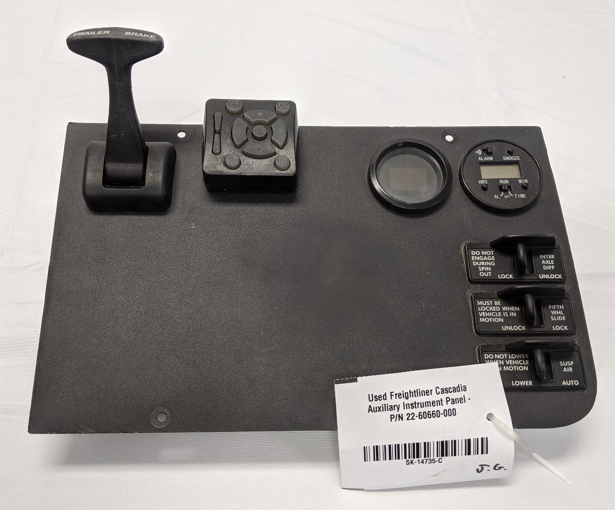 22-60660-000 - Freightliner Cascadia Auxiliary Instrument Panel (Used)
