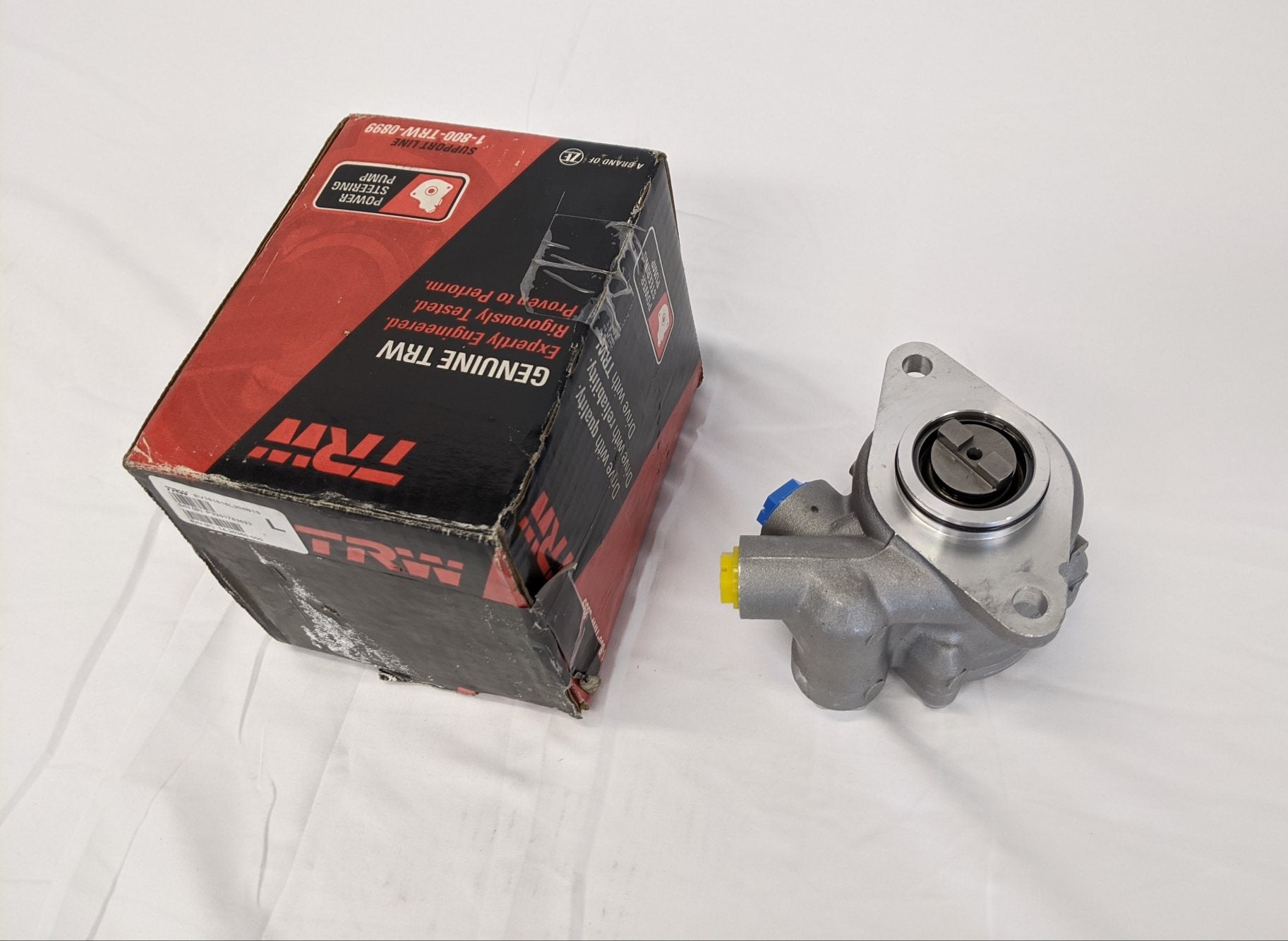 New TRW Freightliner 181618LET Power Steering Pump - P/N 14-20360-000 (10162424774972)