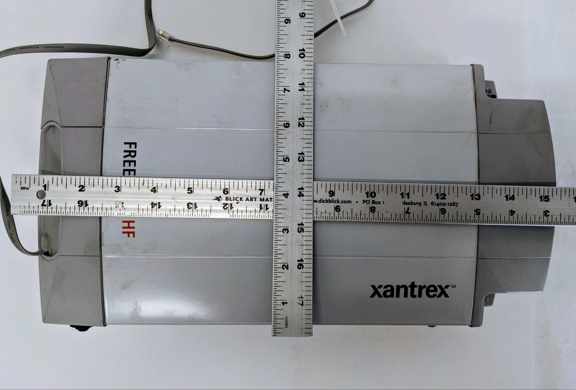 Used Xantrex Freedom HF 1055 1000 W 55A Inverter - P/N 806-1055 (10163705971004)