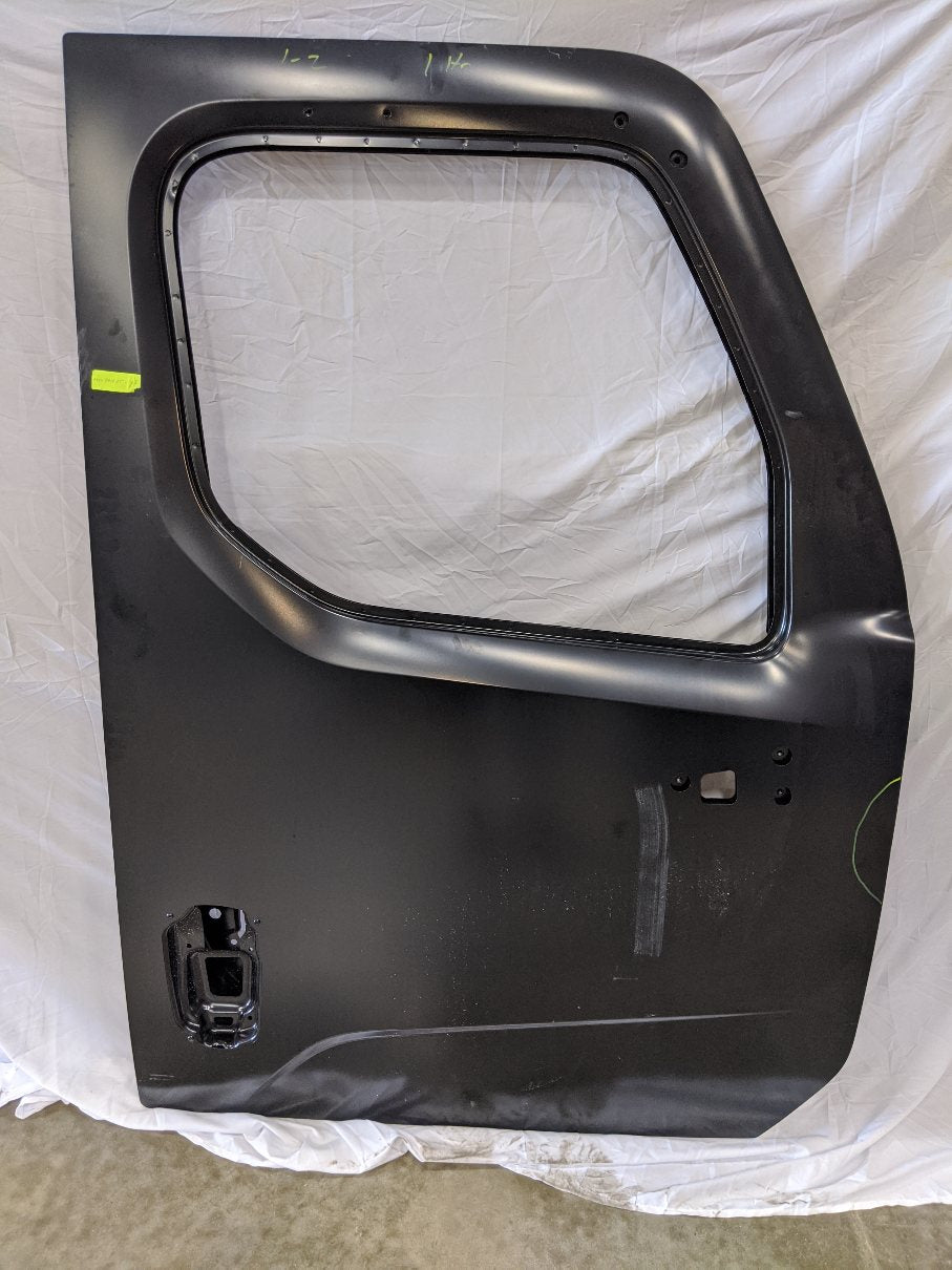 Damaged (1 Hr) Western Star 49x, 47X, 57X RH Cab Door Shell -P/N A18-74435-003 (10084791189820)