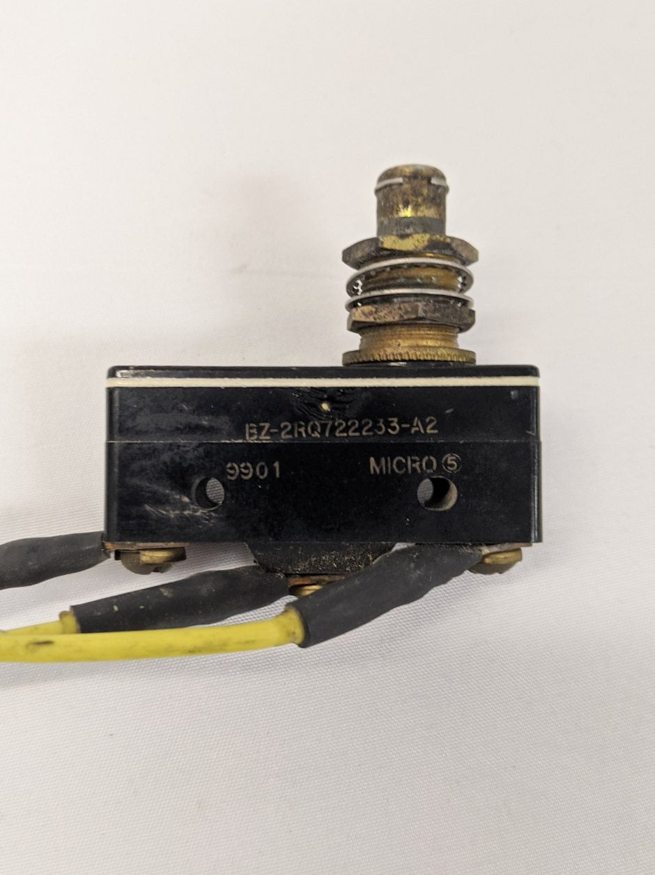 Freightliner Manual Transmission Micro Switch - MIC BZ2RQ722233A2