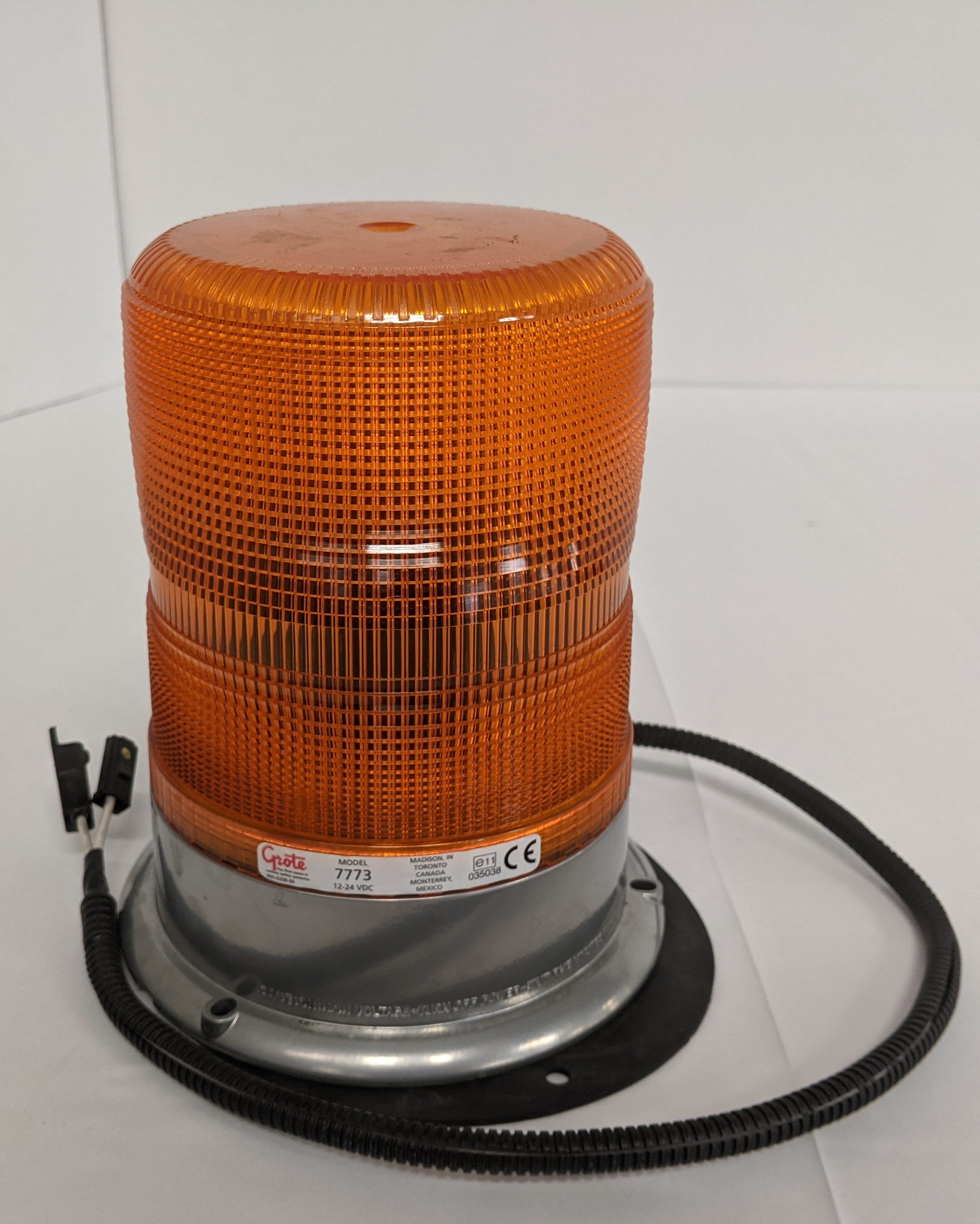 Grote Model # 7773 Amber Strobe Beacon Light - WWS 85101-3475 (6771126370390)
