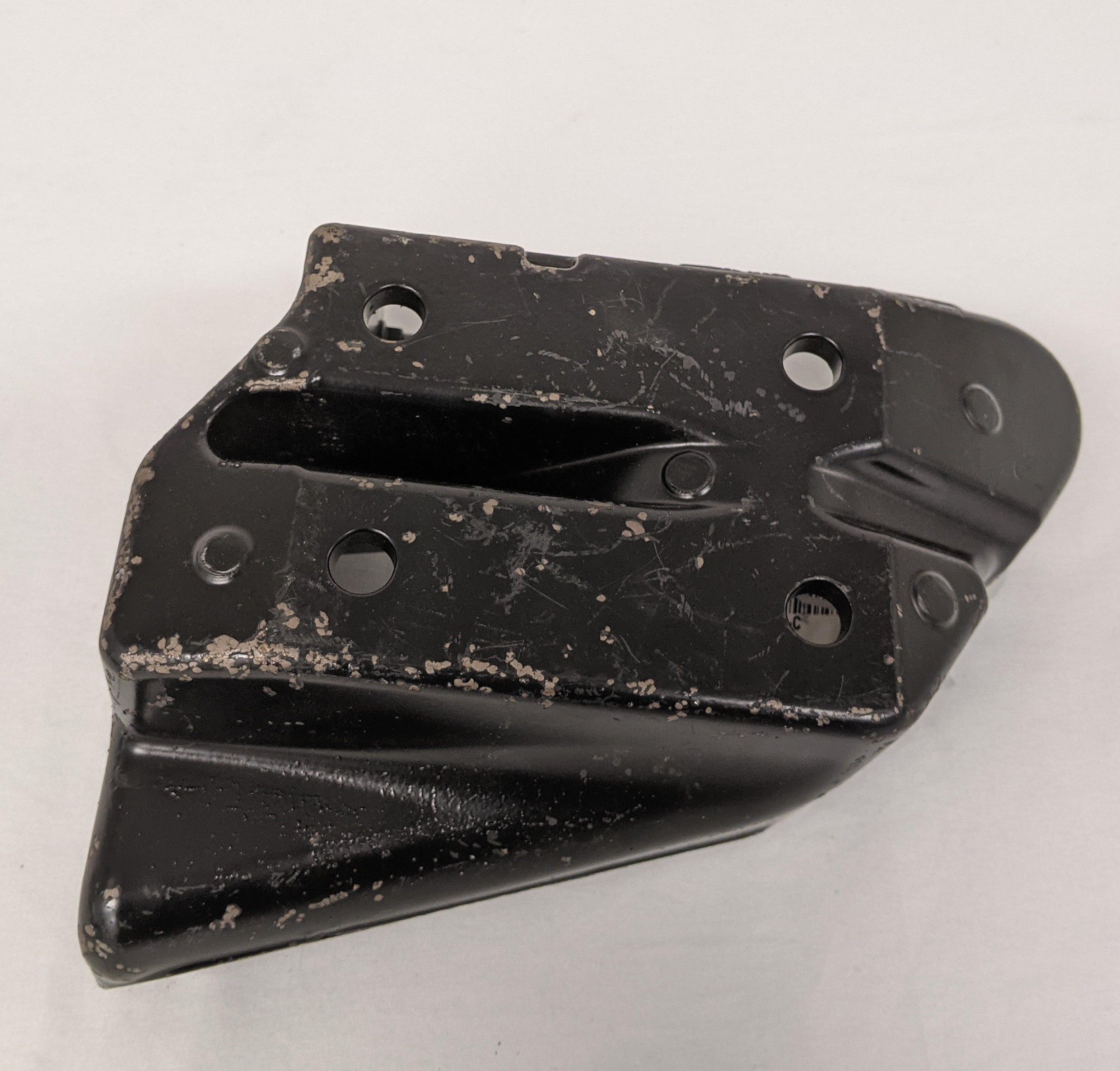 Used Freightliner Cascadia P3 Front RH Bumper Bracket - P/N 21-28531-001 (4994512257110)