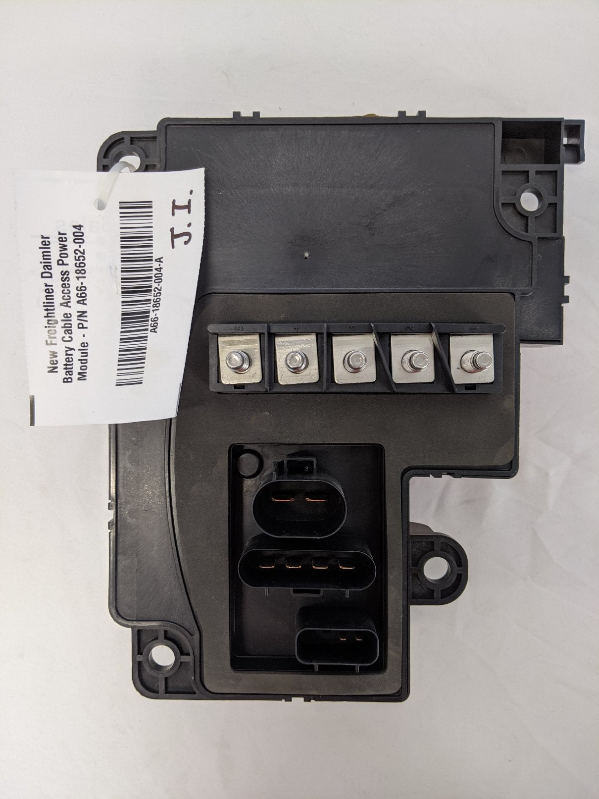 New Freightliner Daimler Battery Cable Access Power Module - P/N A66-18652-004 (10172248621372)