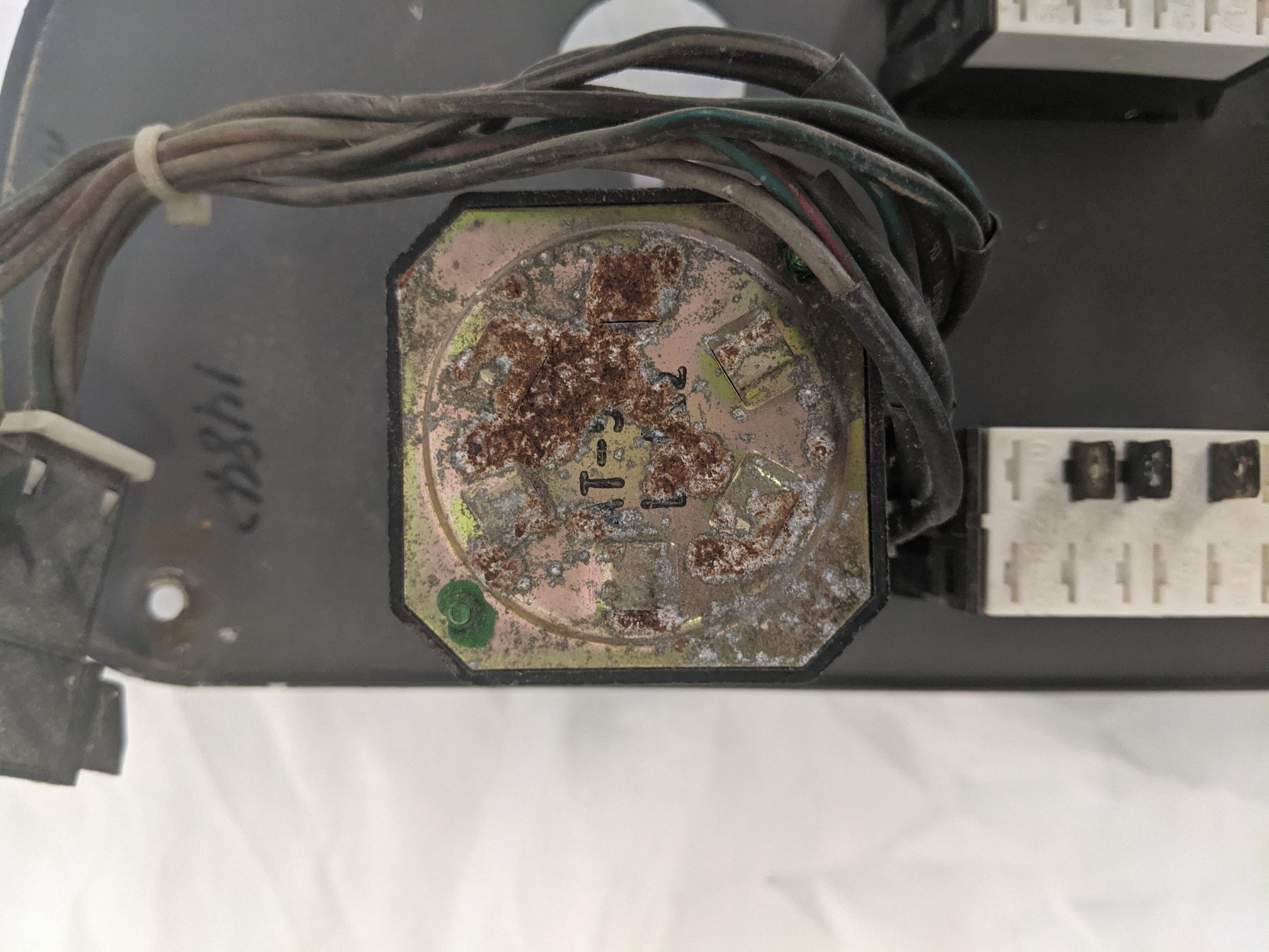 Used Freightliner Columbia Sleeper Cab Control Panel - P/N 22-46623-044