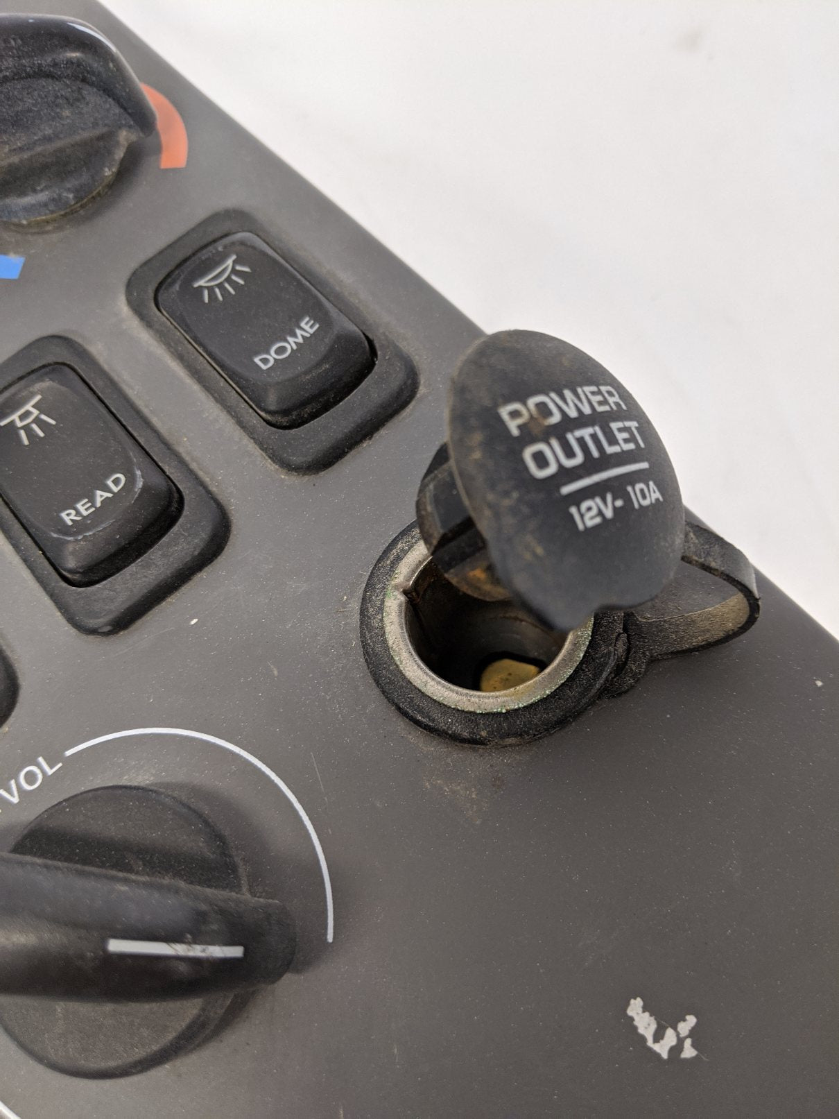 Used Freightliner Columbia Sleeper Cab Control Panel - P/N 22-43811-004