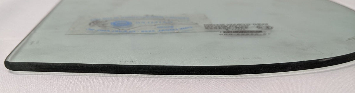 Freightliner Cascadia P3 LH Door Vent Glass | 18-53293-000