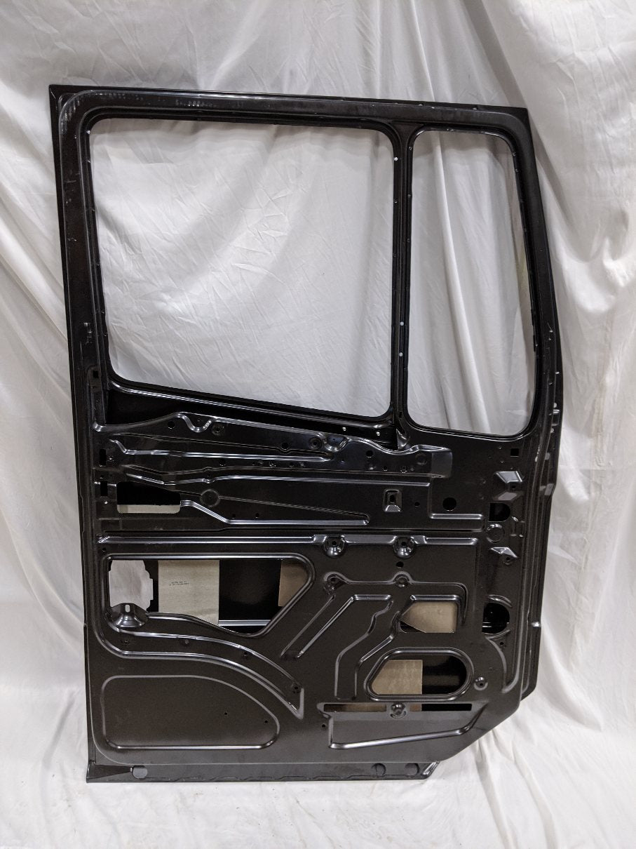 Damaged (1/2 Hr) Freightliner LH FL50, FL60, FL70, FL80 Cab Door-P/N A68072008K3 (10091445649724)