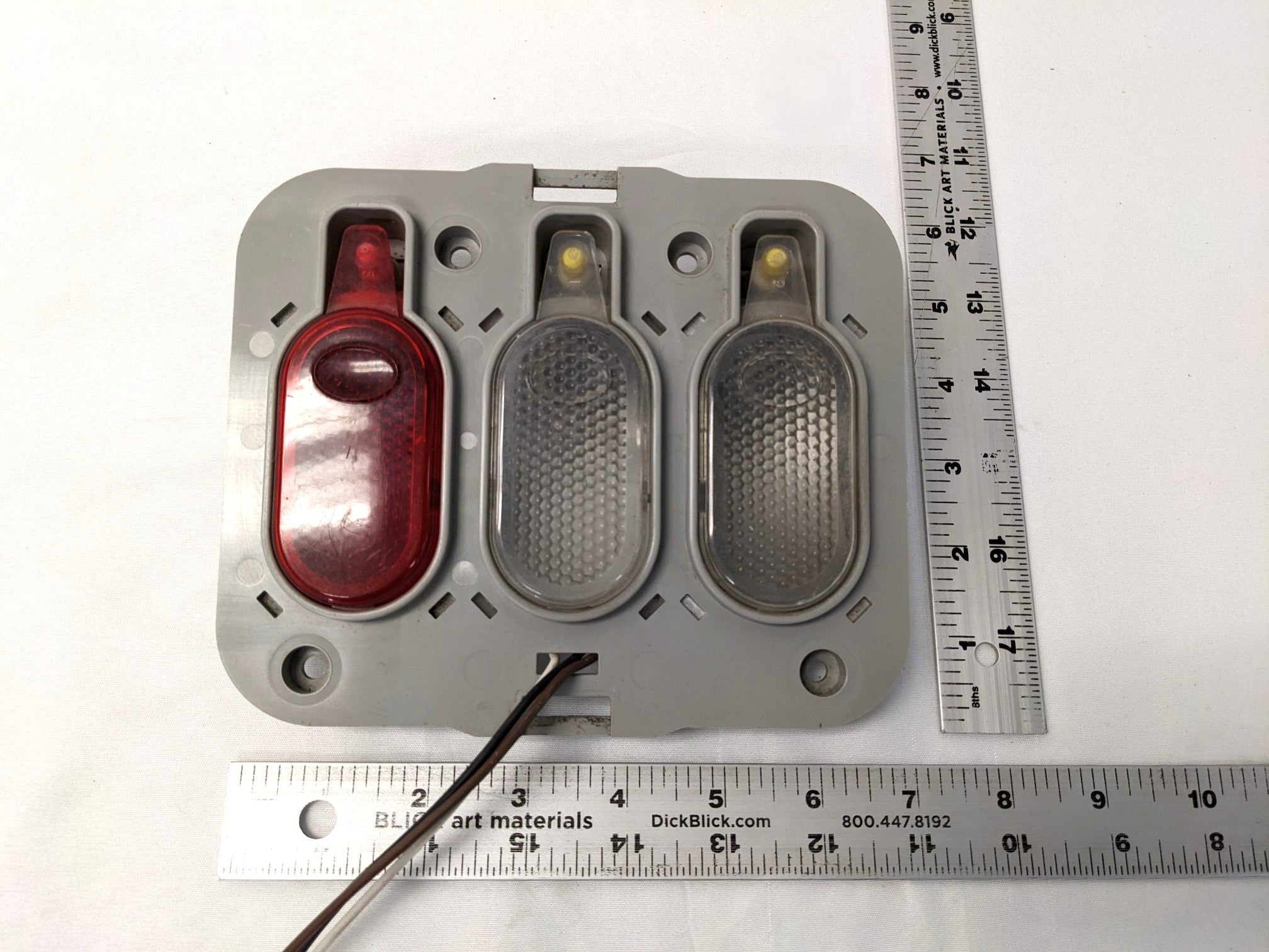 Used Freightliner Grakon Three Piece Dome Light - P/N 22-43070-001