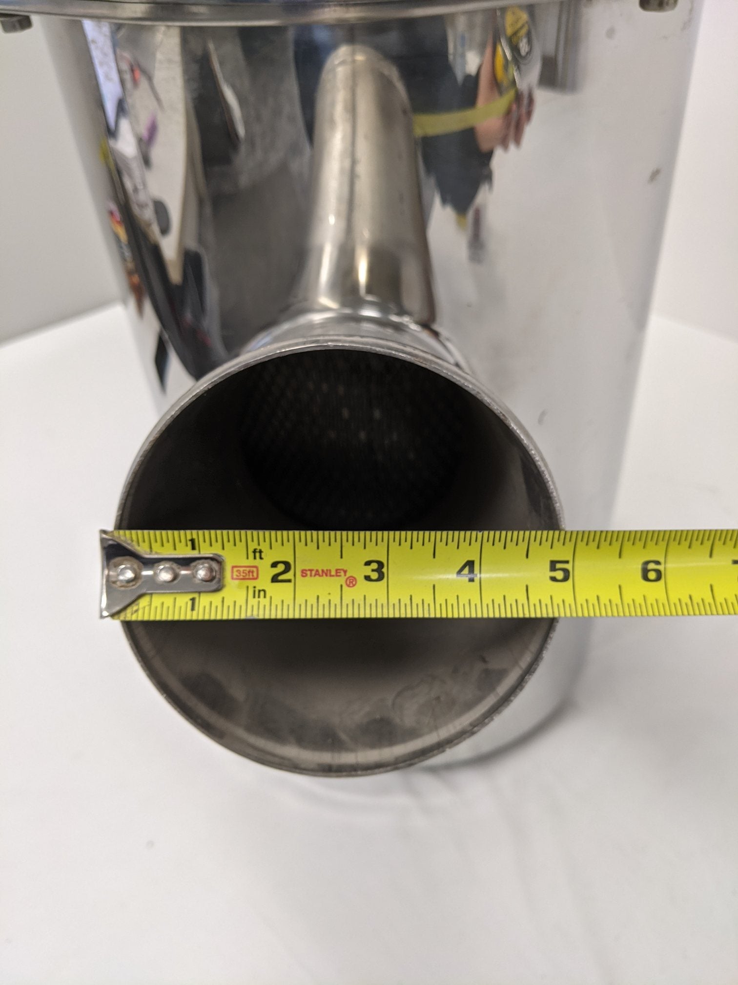 *Dented* Freightliner FLD Classic LH 13" Engine Air Cleaner - P/N 03-24352-000 (10019495805244)