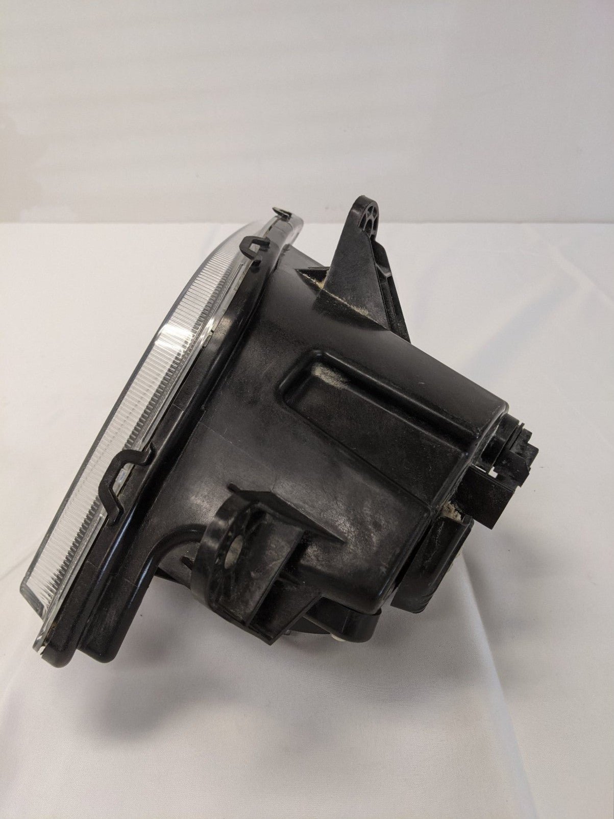 Damaged Freightliner Cascadia P4 RH LED Fog Light - P/N A66-03653-001