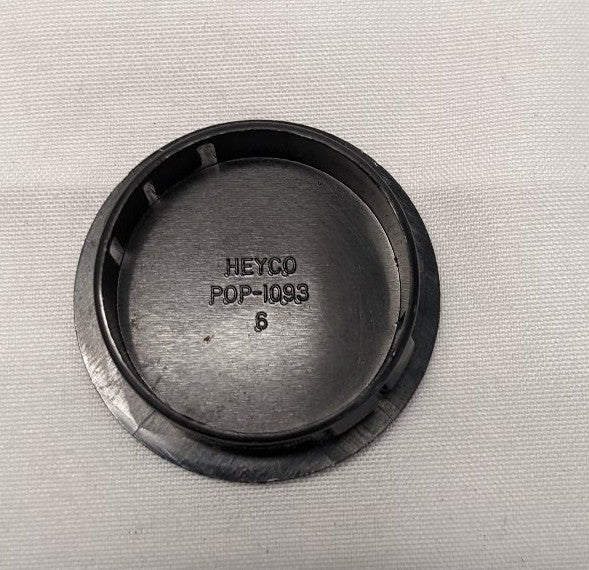 *Lot of 20* New Heyco 1-1/8" Plastic Panel Hole Knockout Plug - 1093