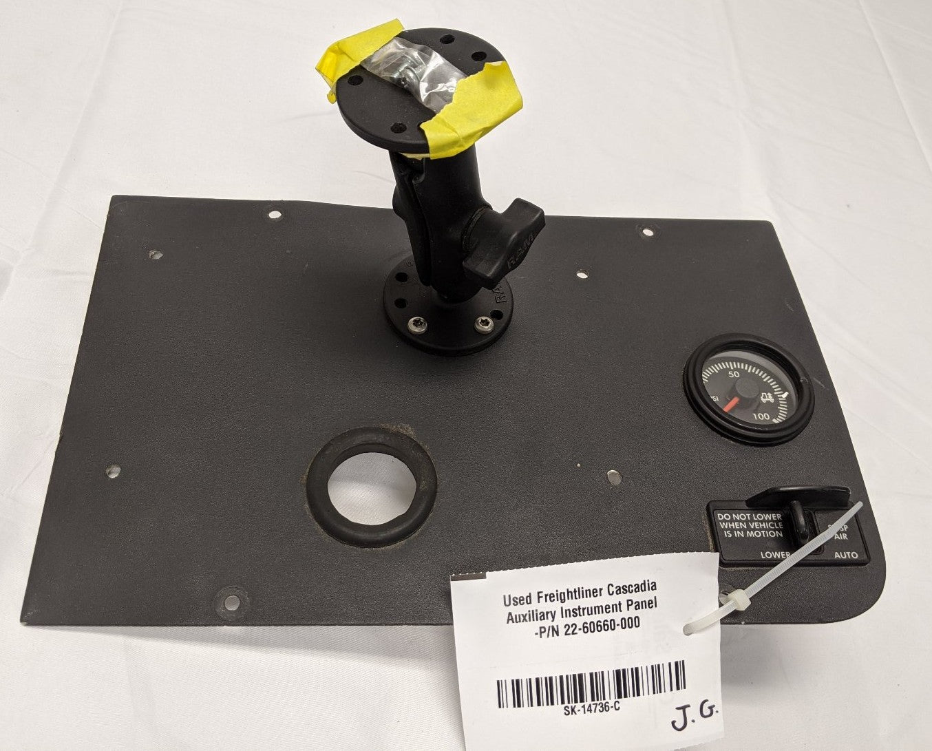 Freightliner Cascadia 22-60660-000 - Instrument Panel - Used